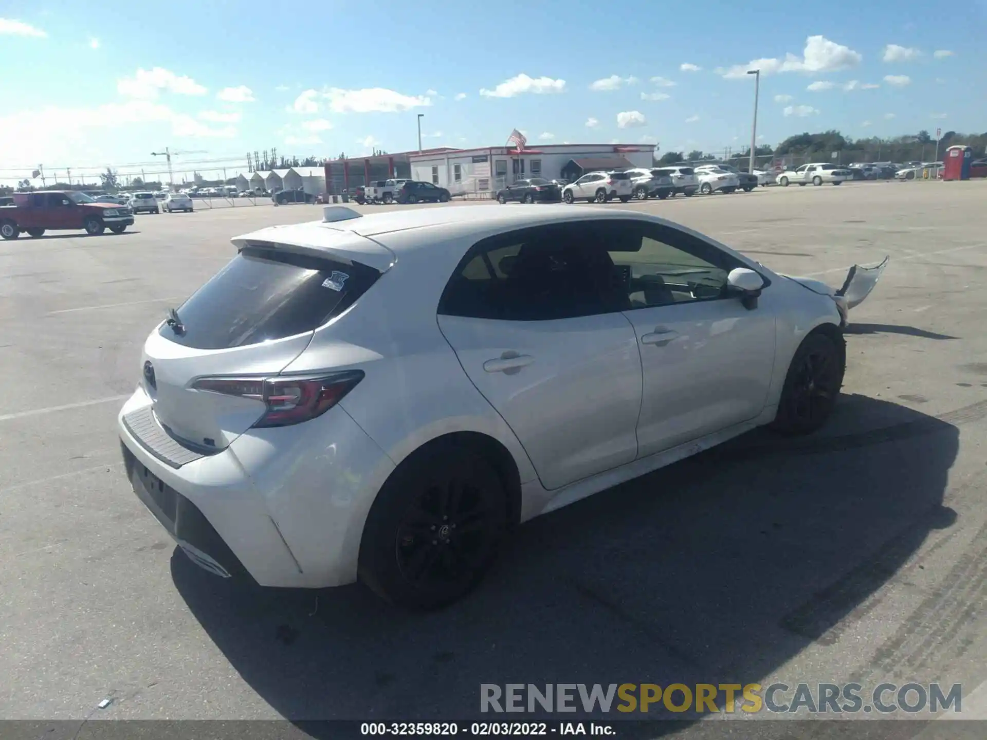 4 Photograph of a damaged car JTNK4RBE0K3042630 TOYOTA COROLLA HATCHBACK 2019