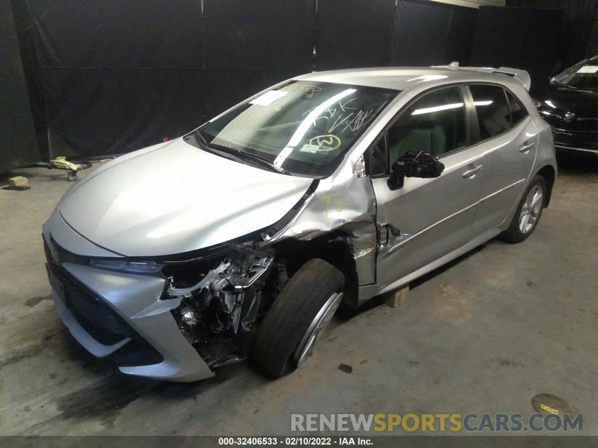 2 Photograph of a damaged car JTNK4RBE0K3043793 TOYOTA COROLLA HATCHBACK 2019