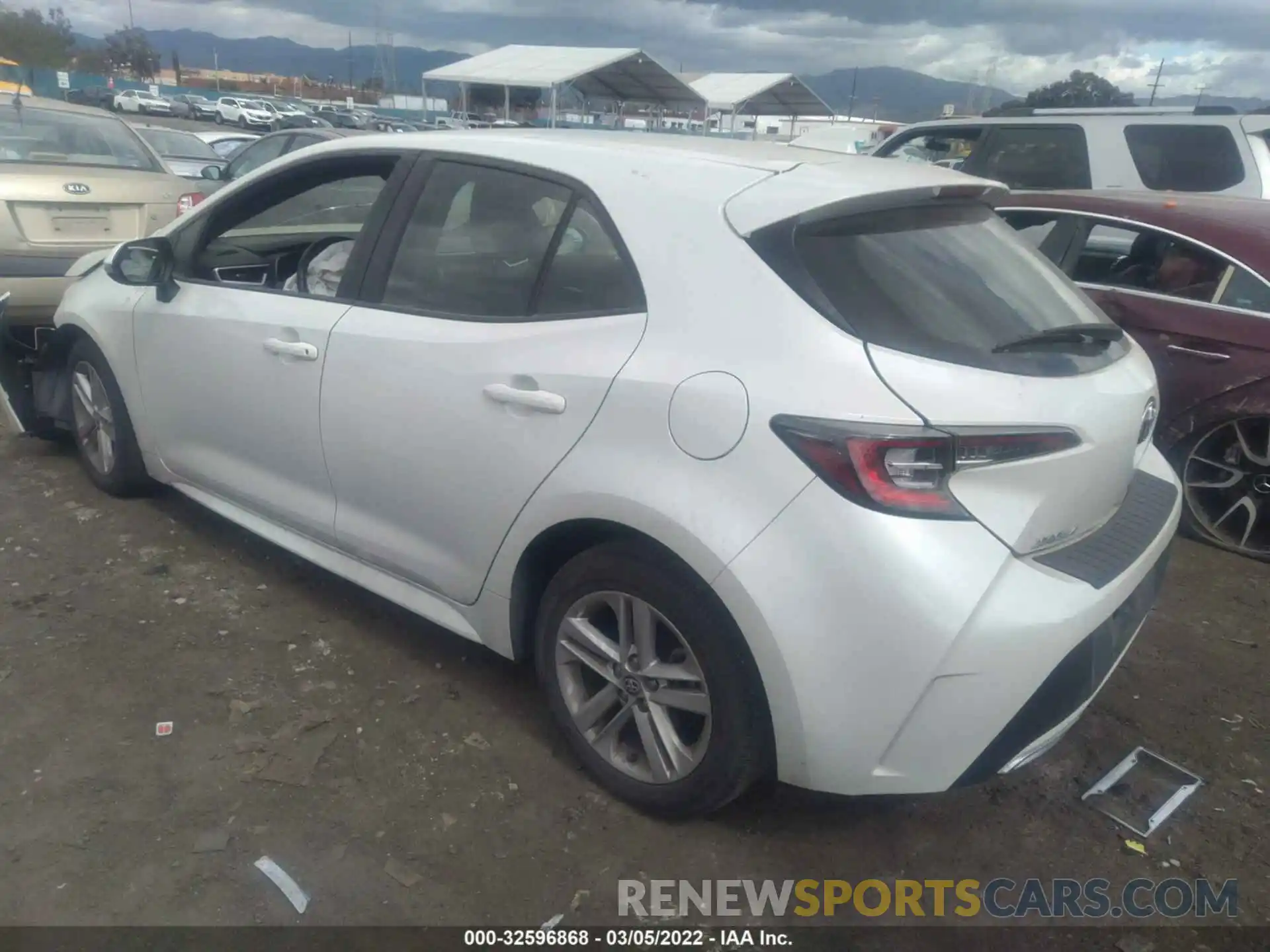 3 Photograph of a damaged car JTNK4RBE0K3061369 TOYOTA COROLLA HATCHBACK 2019