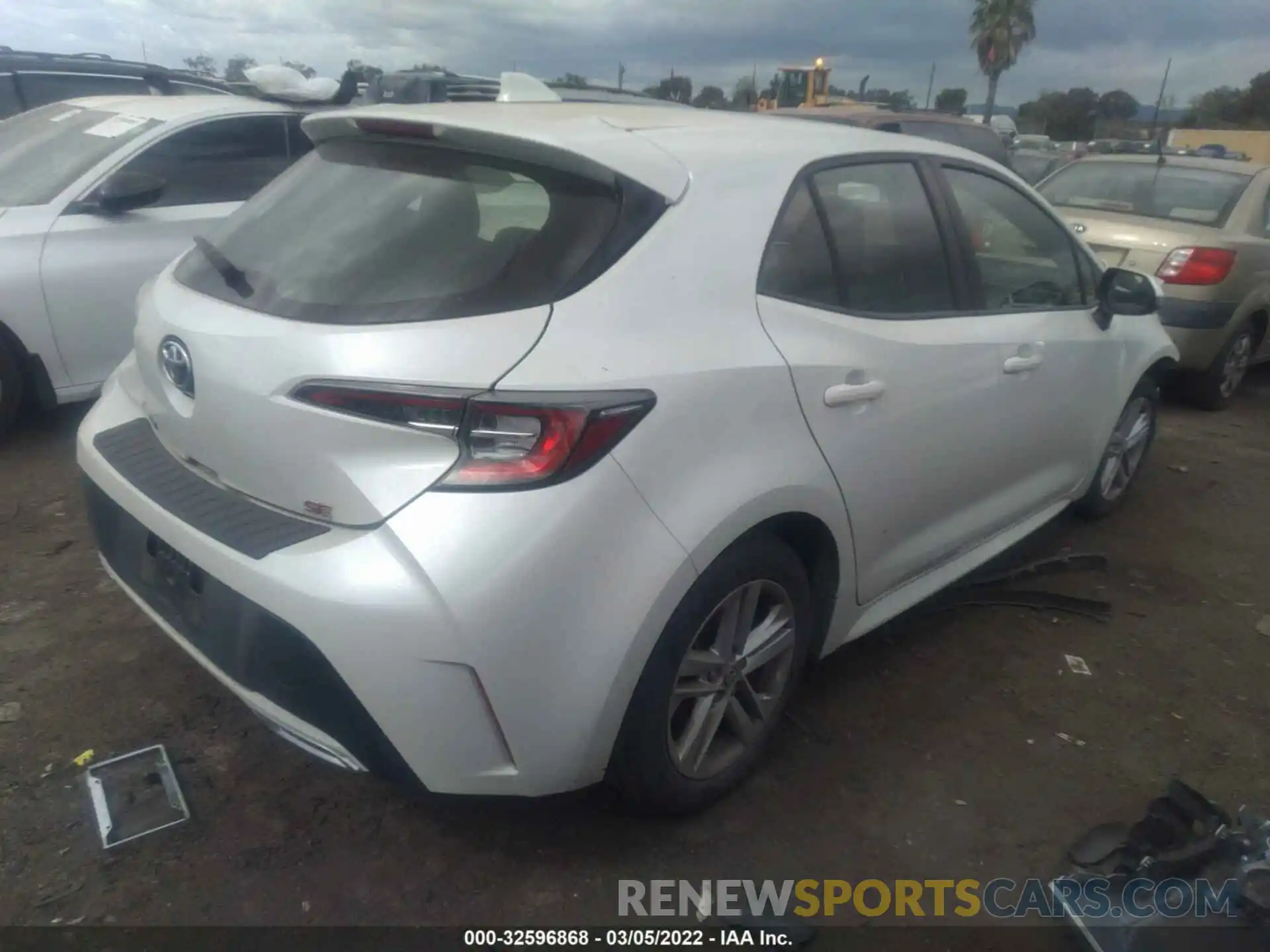 4 Photograph of a damaged car JTNK4RBE0K3061369 TOYOTA COROLLA HATCHBACK 2019