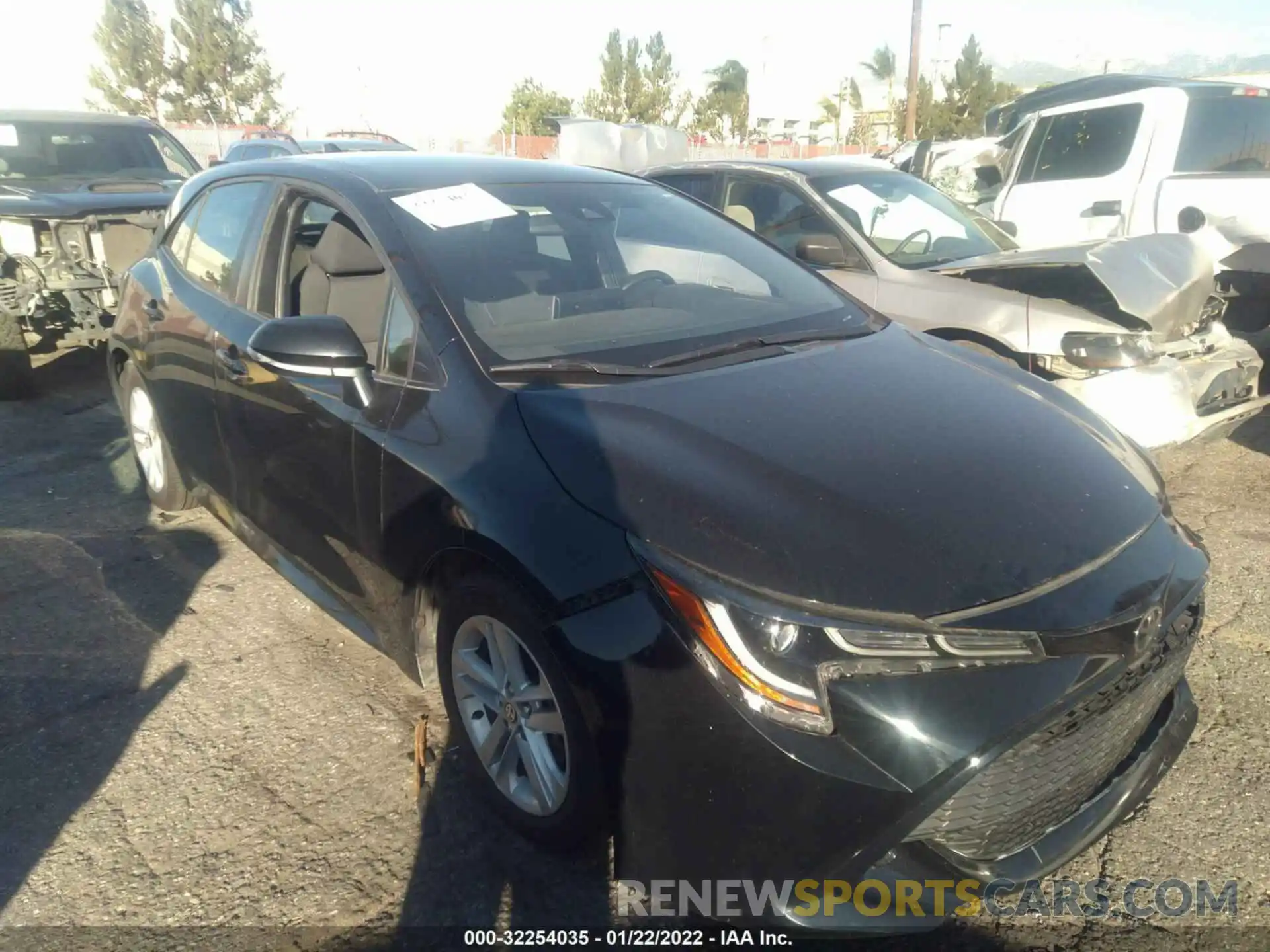 1 Photograph of a damaged car JTNK4RBE1K3011922 TOYOTA COROLLA HATCHBACK 2019