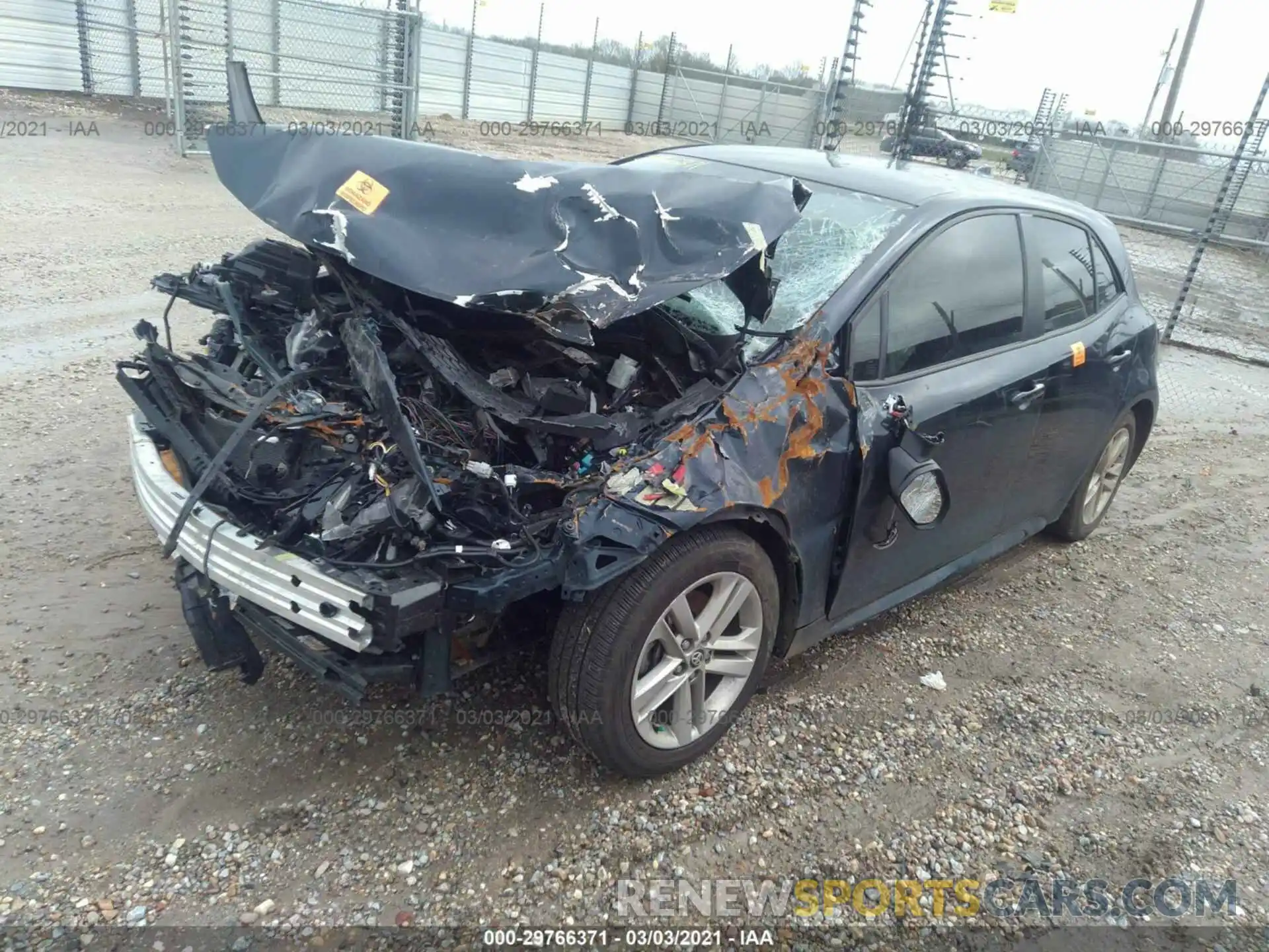 2 Фотография поврежденного автомобиля JTNK4RBE1K3055015 TOYOTA COROLLA HATCHBACK 2019