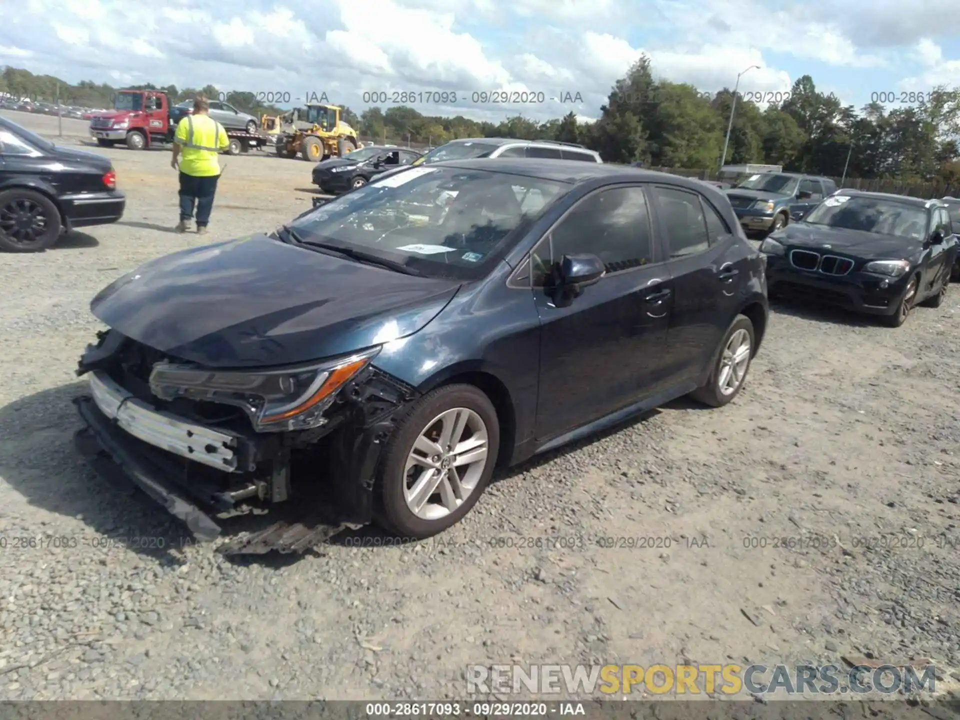 2 Фотография поврежденного автомобиля JTNK4RBE2K3017146 TOYOTA COROLLA HATCHBACK 2019