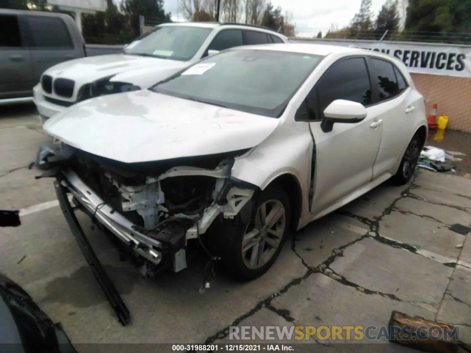 2 Photograph of a damaged car JTNK4RBE2K3038885 TOYOTA COROLLA HATCHBACK 2019