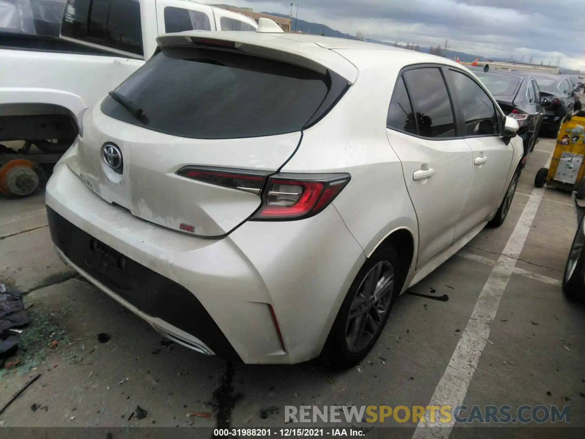 4 Photograph of a damaged car JTNK4RBE2K3038885 TOYOTA COROLLA HATCHBACK 2019