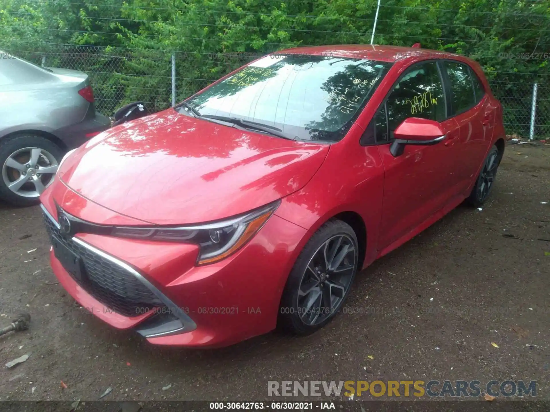 2 Photograph of a damaged car JTNK4RBE2K3040734 TOYOTA COROLLA HATCHBACK 2019