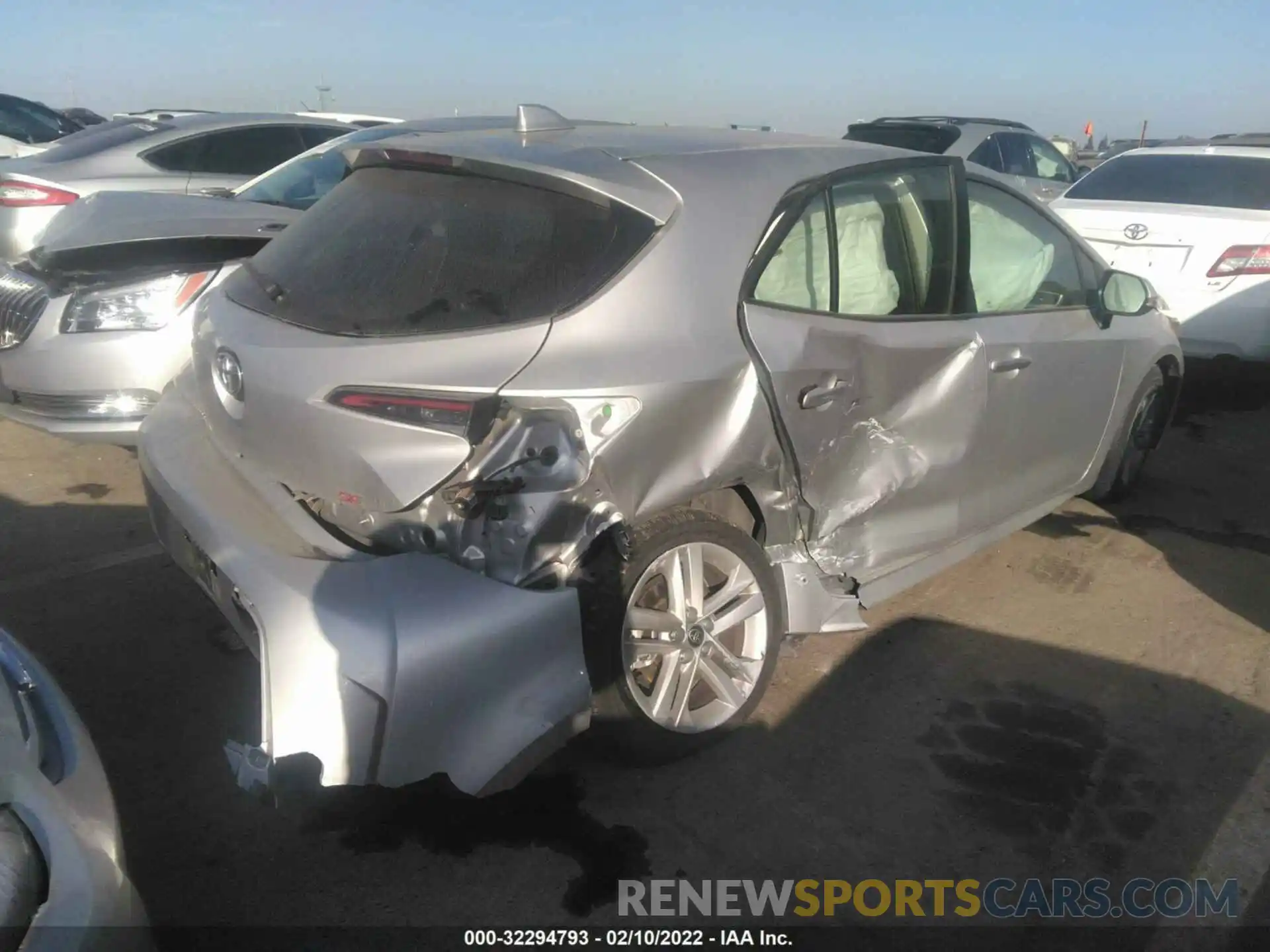 4 Photograph of a damaged car JTNK4RBE2K3064824 TOYOTA COROLLA HATCHBACK 2019