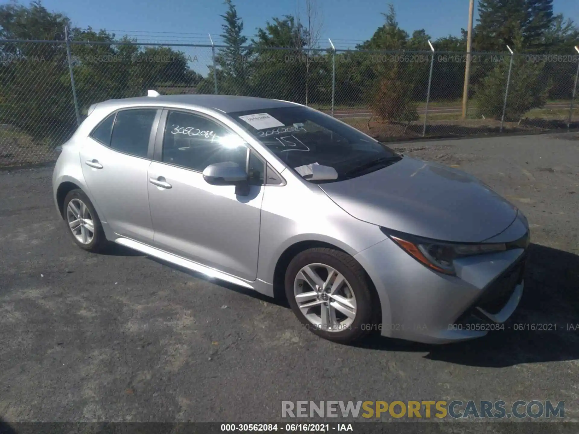 1 Photograph of a damaged car JTNK4RBE2K3069926 TOYOTA COROLLA HATCHBACK 2019