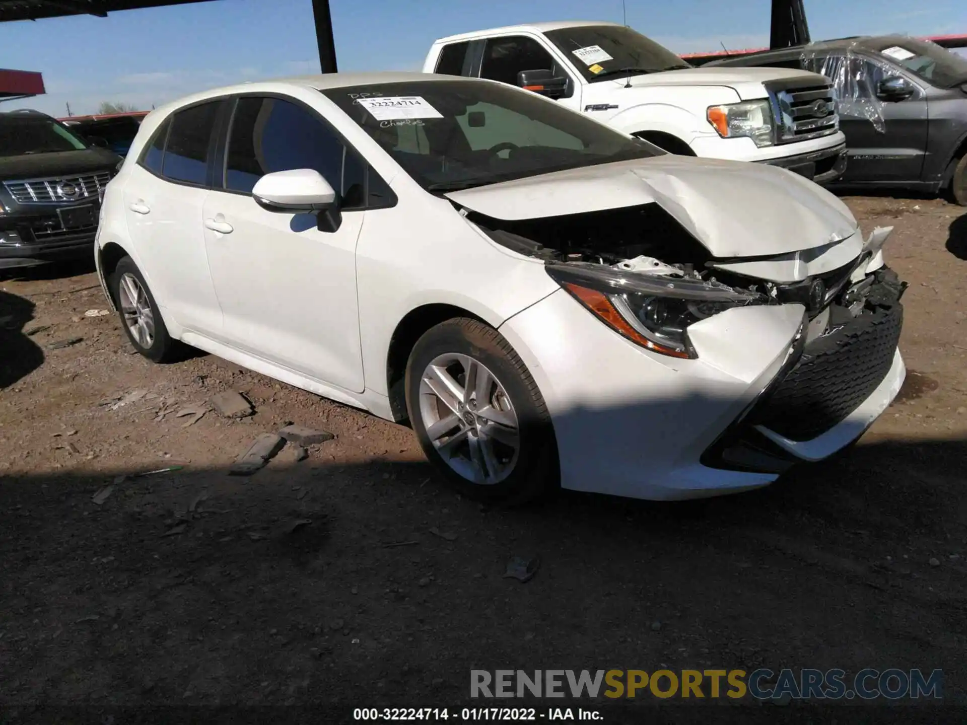 1 Photograph of a damaged car JTNK4RBE2K3071577 TOYOTA COROLLA HATCHBACK 2019