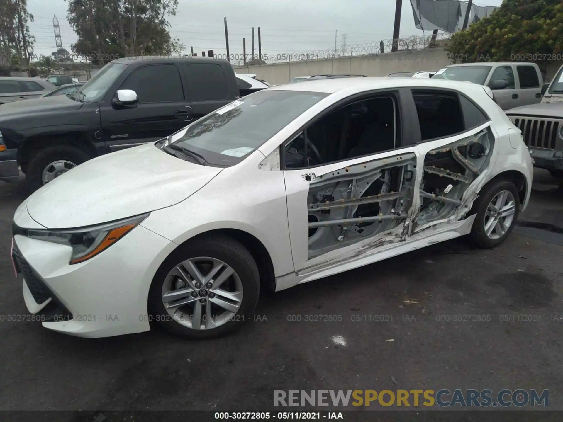 2 Photograph of a damaged car JTNK4RBE3K3000632 TOYOTA COROLLA HATCHBACK 2019