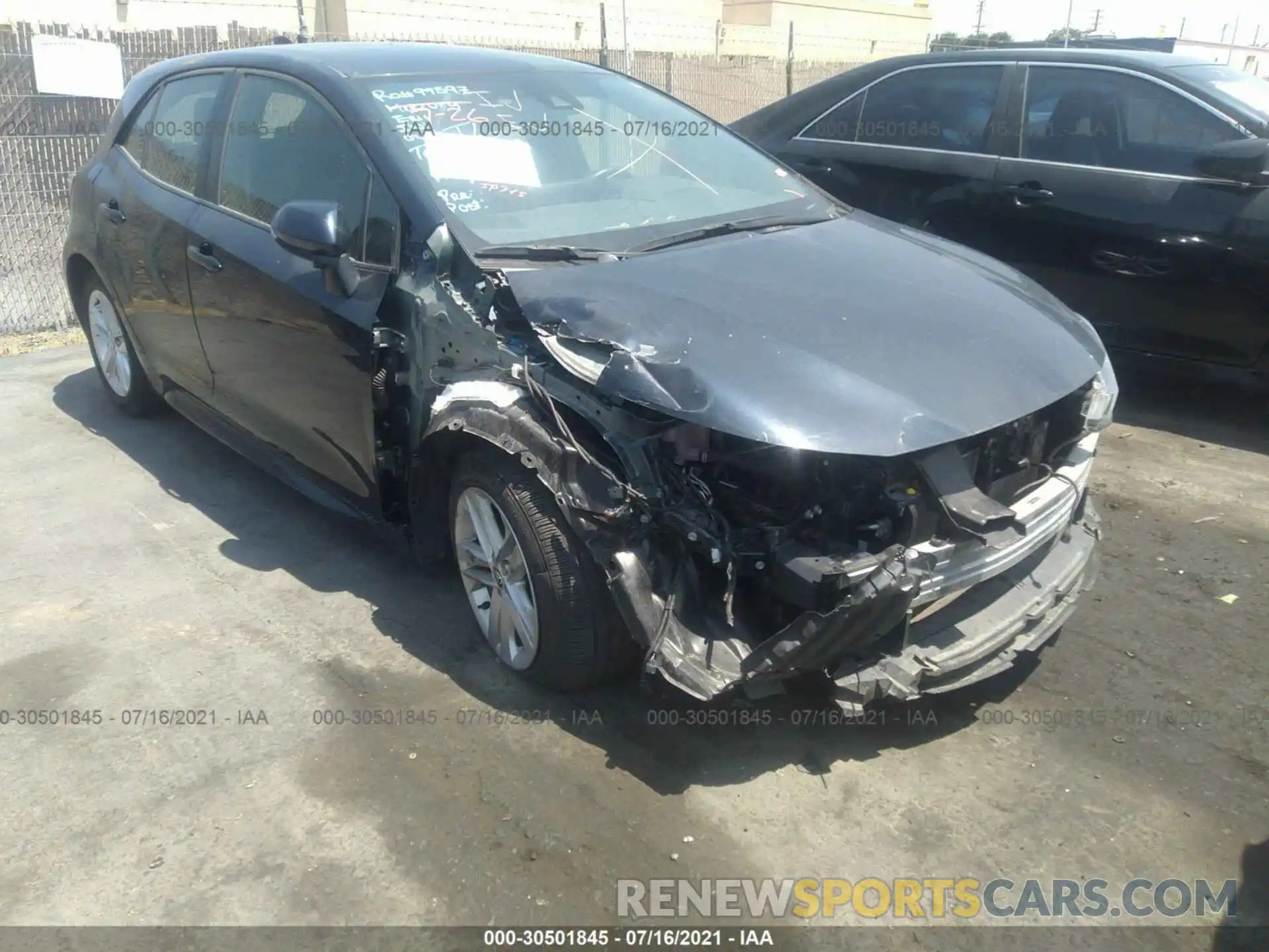 1 Photograph of a damaged car JTNK4RBE3K3030763 TOYOTA COROLLA HATCHBACK 2019