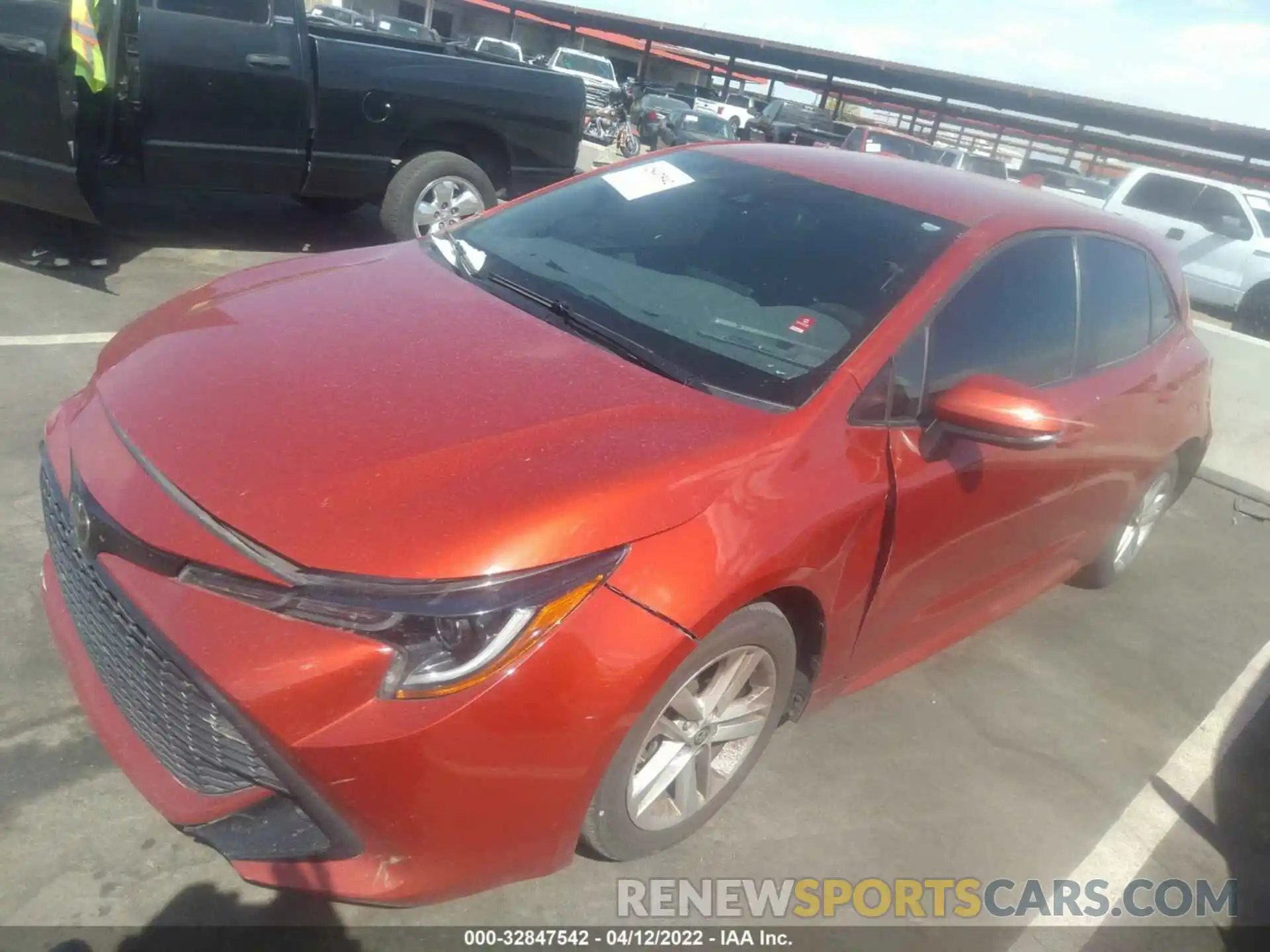 2 Photograph of a damaged car JTNK4RBE3K3039785 TOYOTA COROLLA HATCHBACK 2019