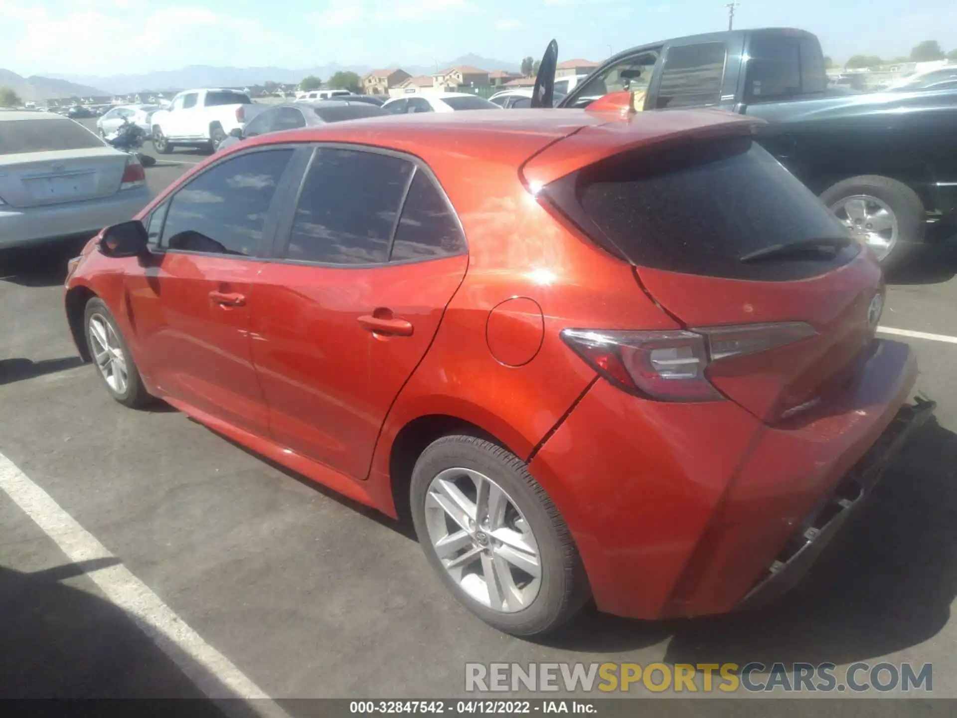 3 Photograph of a damaged car JTNK4RBE3K3039785 TOYOTA COROLLA HATCHBACK 2019