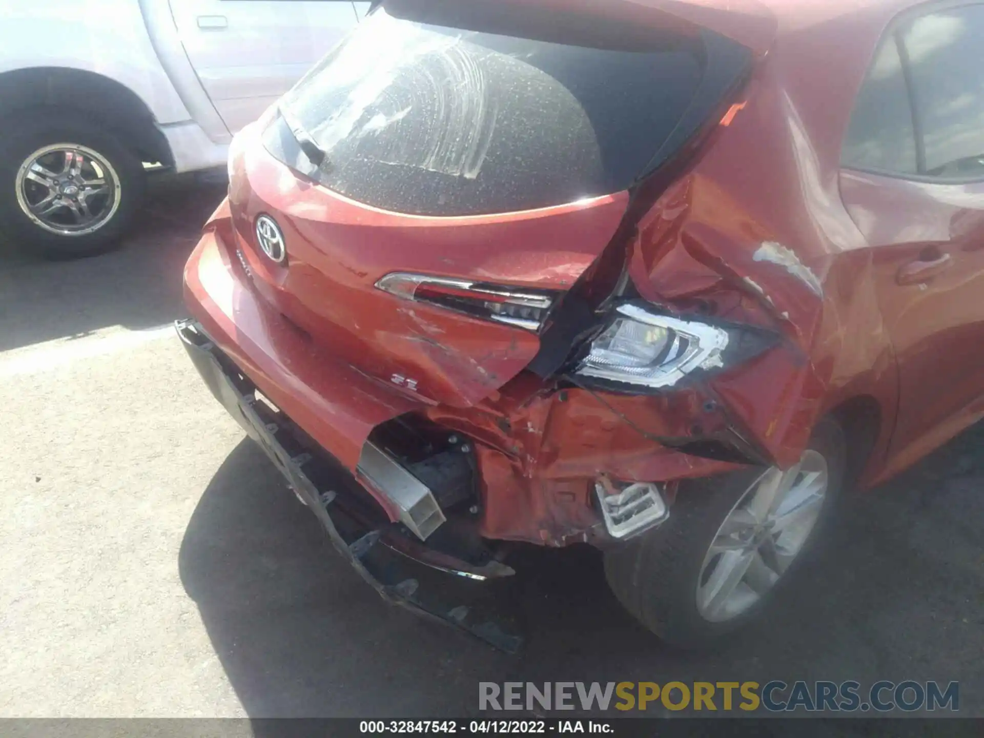 6 Photograph of a damaged car JTNK4RBE3K3039785 TOYOTA COROLLA HATCHBACK 2019