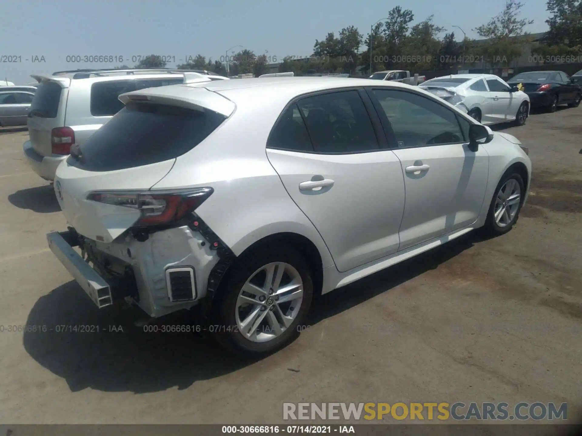 4 Photograph of a damaged car JTNK4RBE3K3050544 TOYOTA COROLLA HATCHBACK 2019