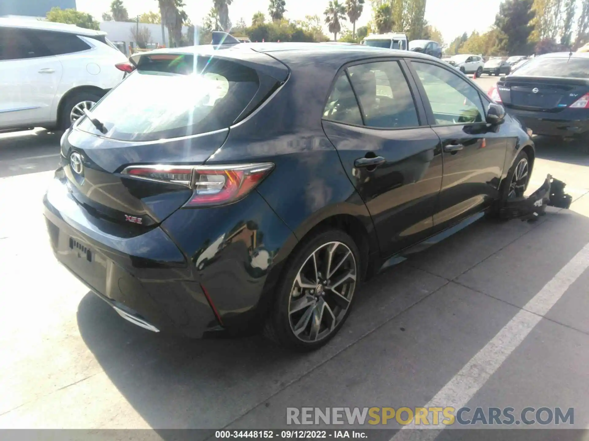 4 Photograph of a damaged car JTNK4RBE3K3050933 TOYOTA COROLLA HATCHBACK 2019