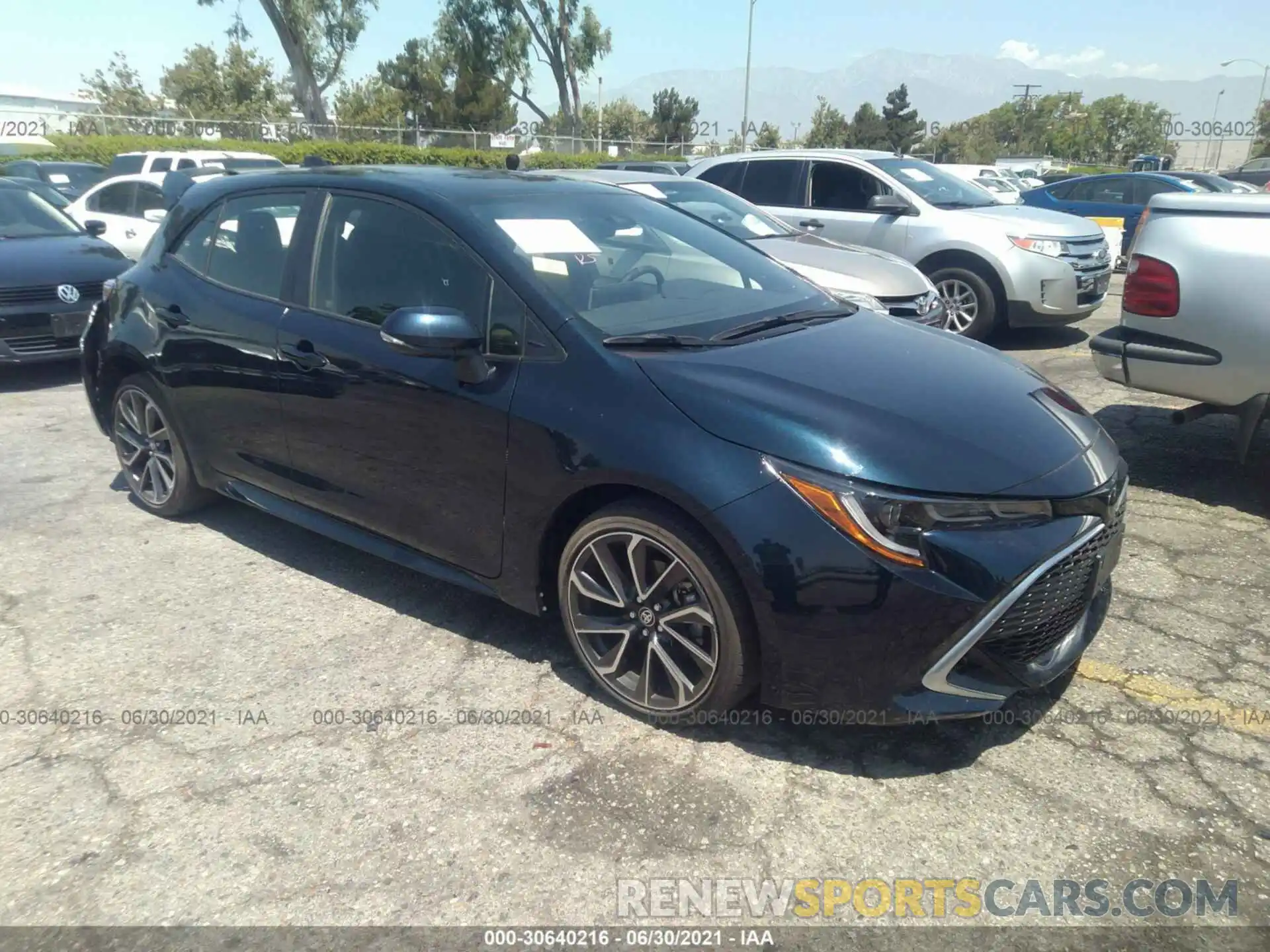 1 Photograph of a damaged car JTNK4RBE3K3054786 TOYOTA COROLLA HATCHBACK 2019