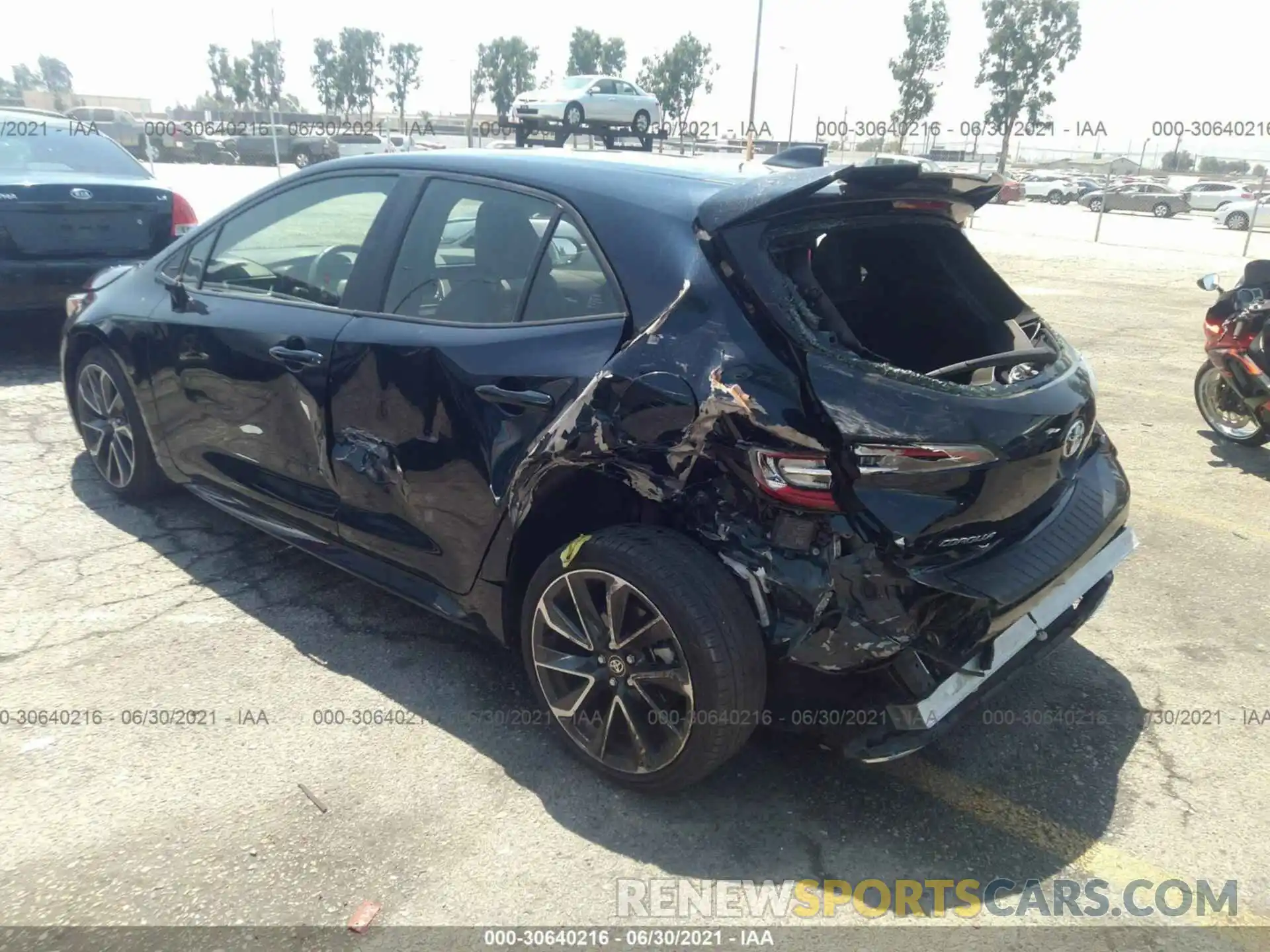 3 Photograph of a damaged car JTNK4RBE3K3054786 TOYOTA COROLLA HATCHBACK 2019