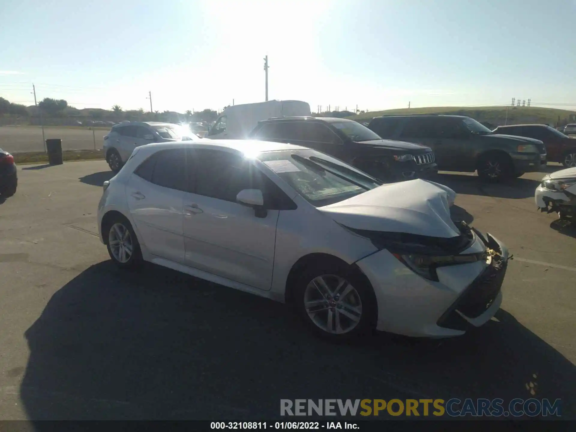 1 Photograph of a damaged car JTNK4RBE4K3002499 TOYOTA COROLLA HATCHBACK 2019