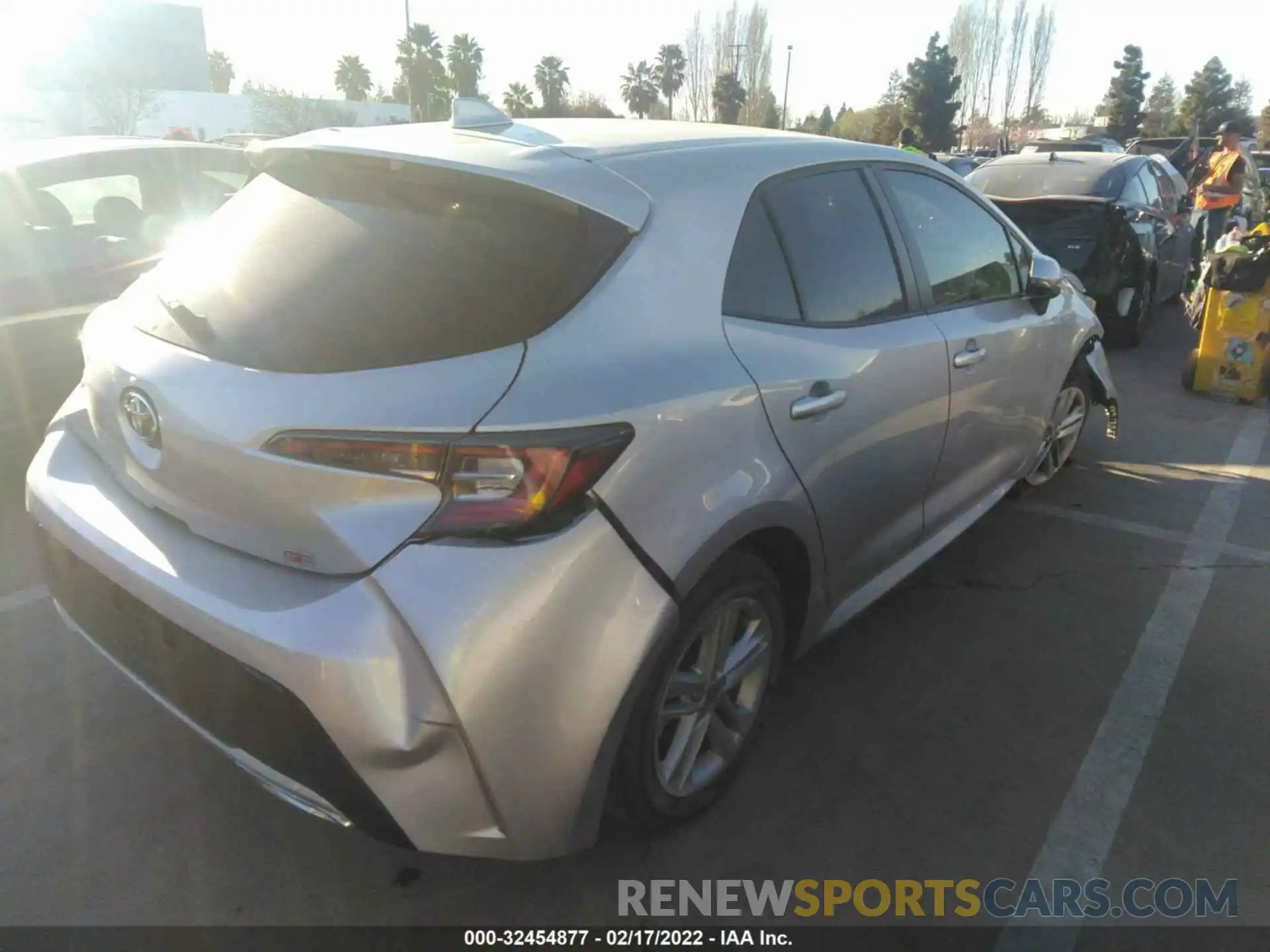 4 Photograph of a damaged car JTNK4RBE4K3047183 TOYOTA COROLLA HATCHBACK 2019