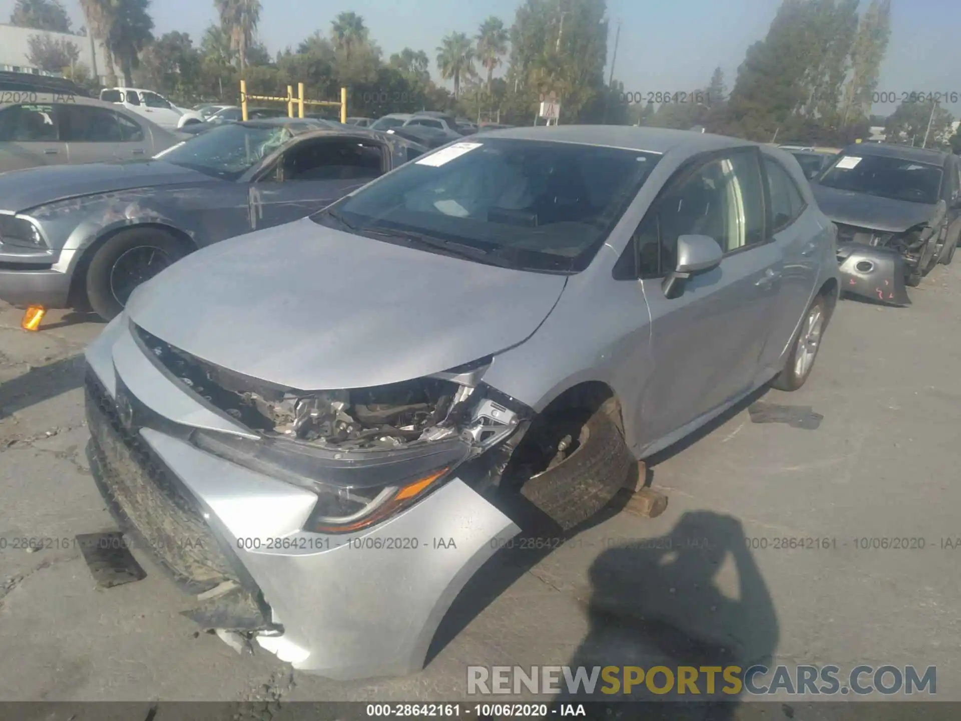 2 Photograph of a damaged car JTNK4RBE4K3060404 TOYOTA COROLLA HATCHBACK 2019