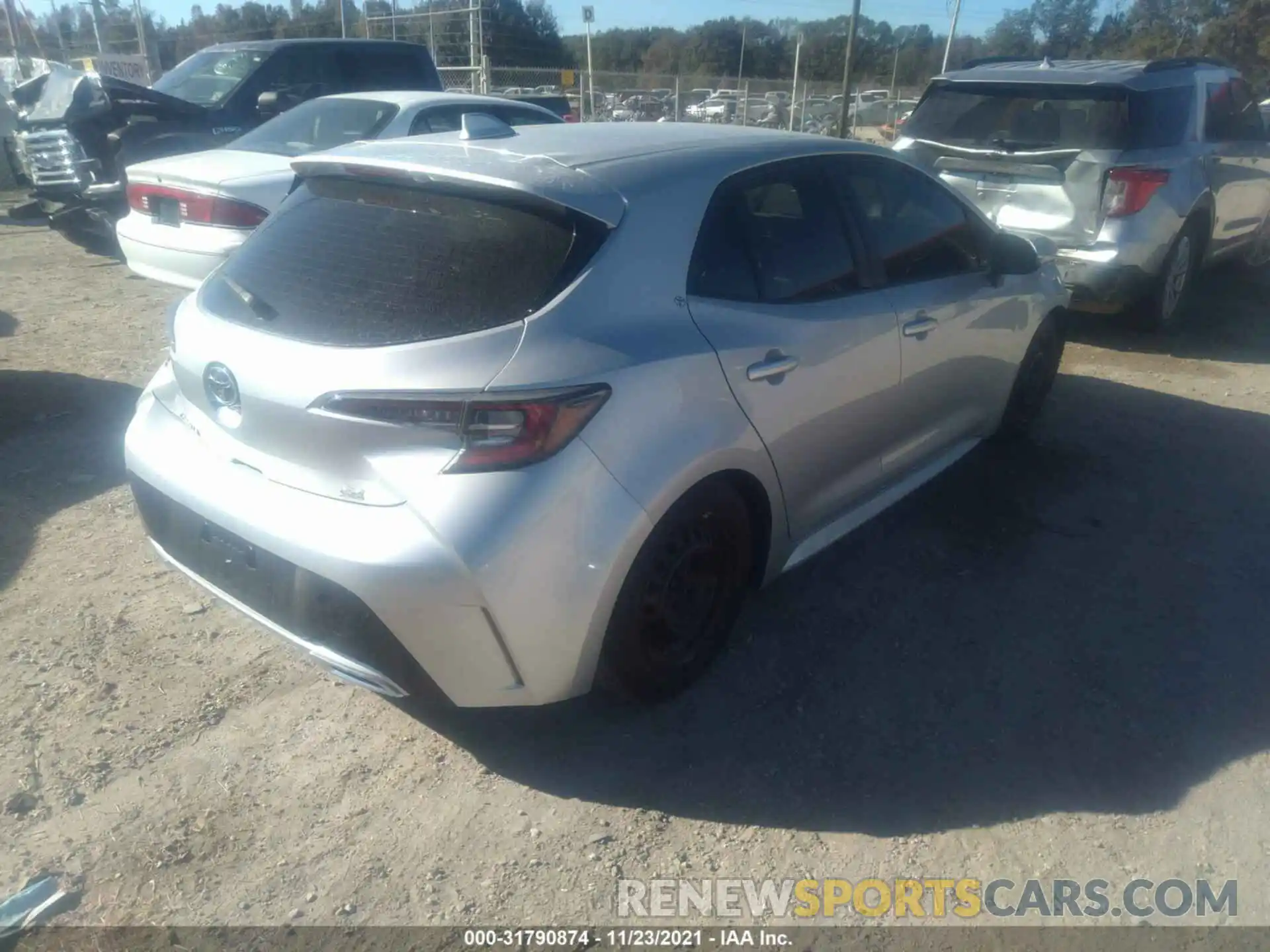 4 Photograph of a damaged car JTNK4RBE5K3034944 TOYOTA COROLLA HATCHBACK 2019