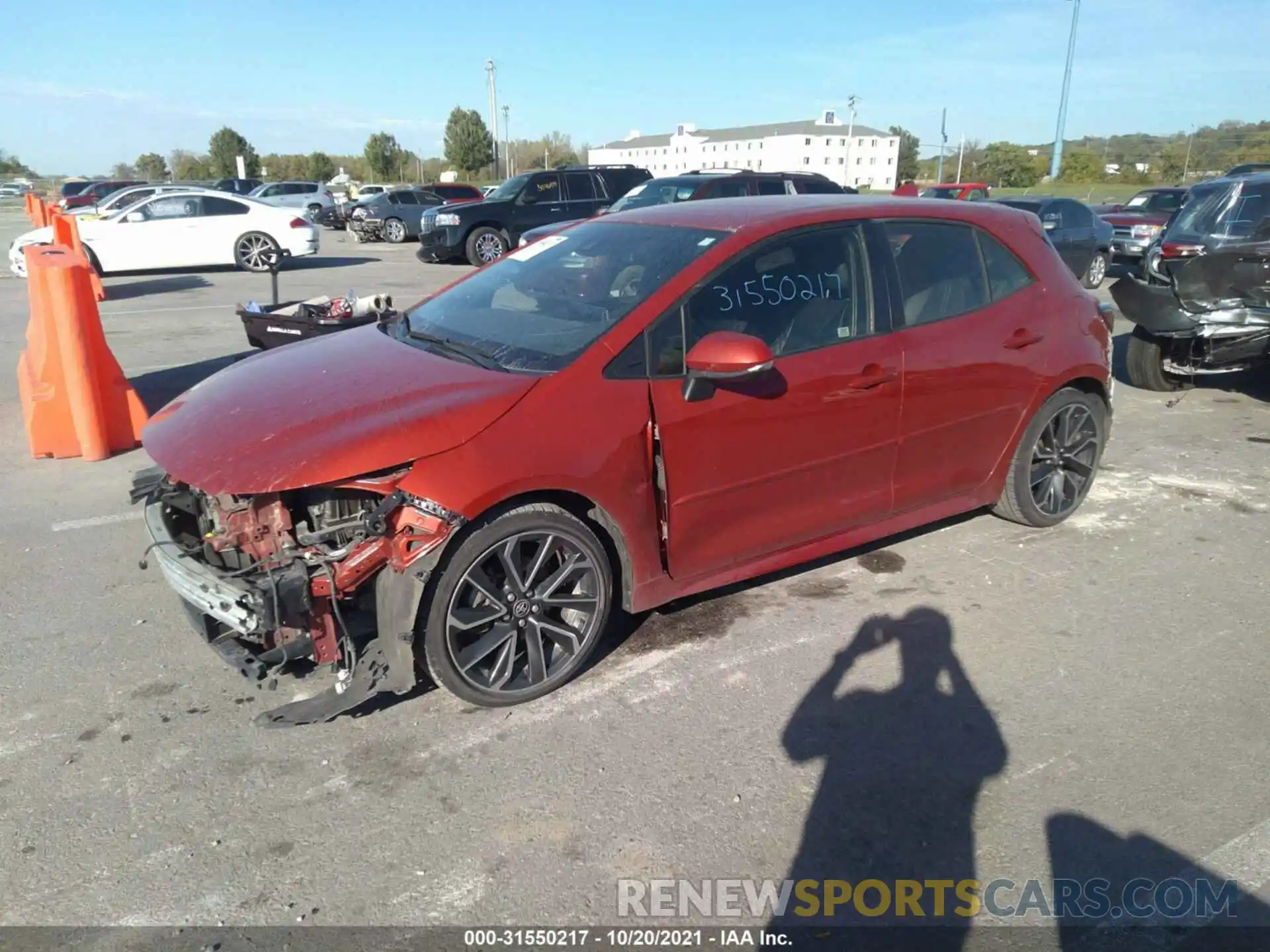 2 Фотография поврежденного автомобиля JTNK4RBE5K3038816 TOYOTA COROLLA HATCHBACK 2019