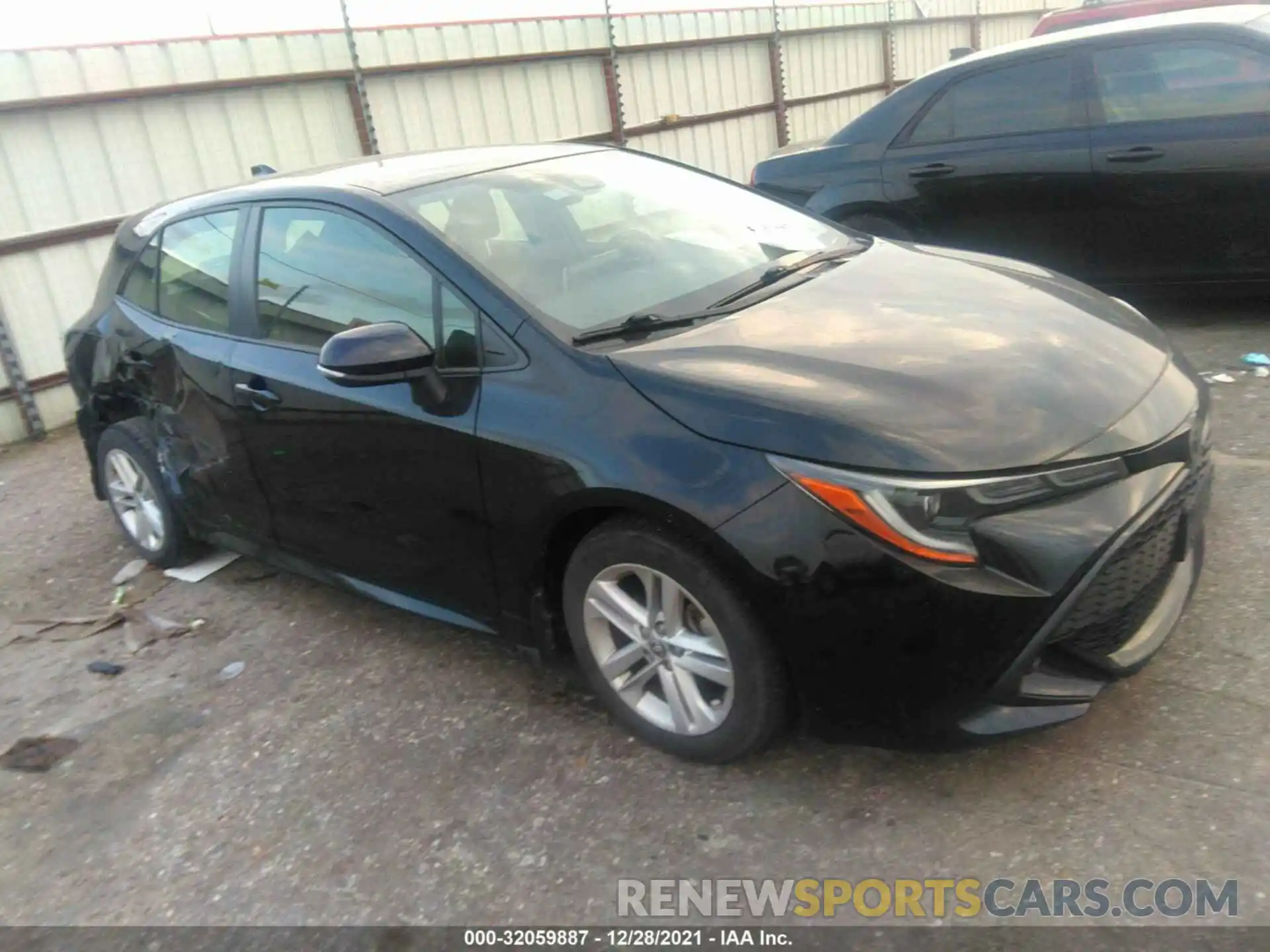 1 Photograph of a damaged car JTNK4RBE5K3044213 TOYOTA COROLLA HATCHBACK 2019