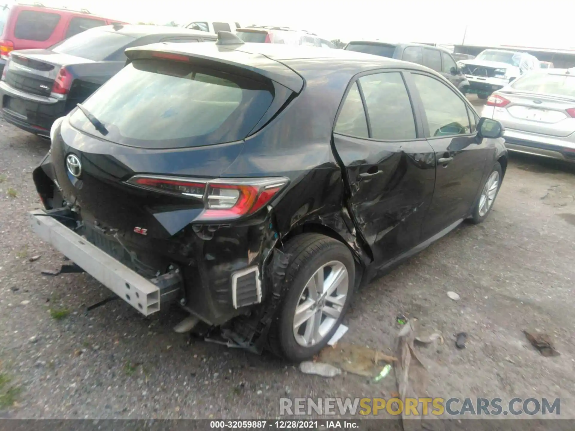 4 Photograph of a damaged car JTNK4RBE5K3044213 TOYOTA COROLLA HATCHBACK 2019