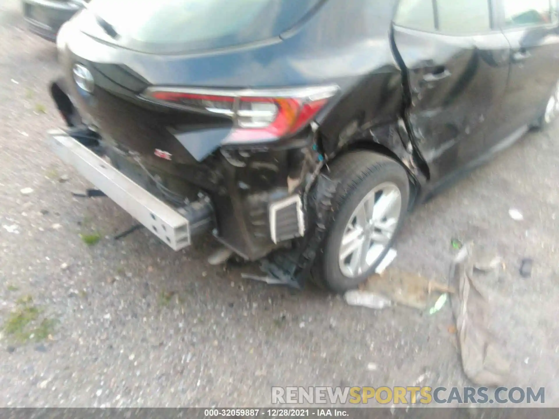 6 Photograph of a damaged car JTNK4RBE5K3044213 TOYOTA COROLLA HATCHBACK 2019