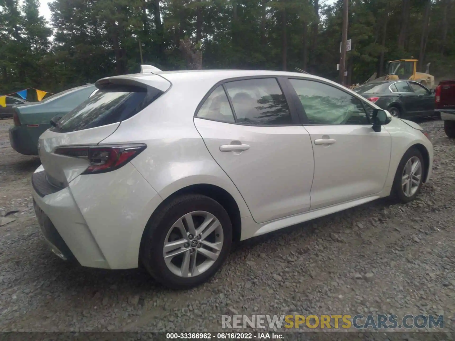 4 Photograph of a damaged car JTNK4RBE5K3072013 TOYOTA COROLLA HATCHBACK 2019