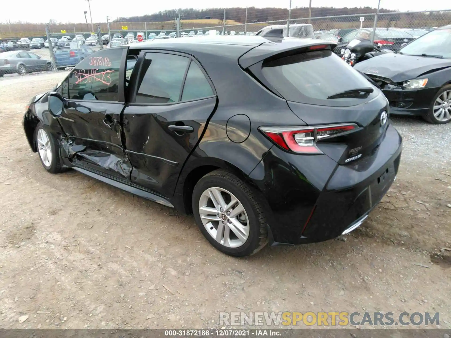 3 Photograph of a damaged car JTNK4RBE6K3062641 TOYOTA COROLLA HATCHBACK 2019