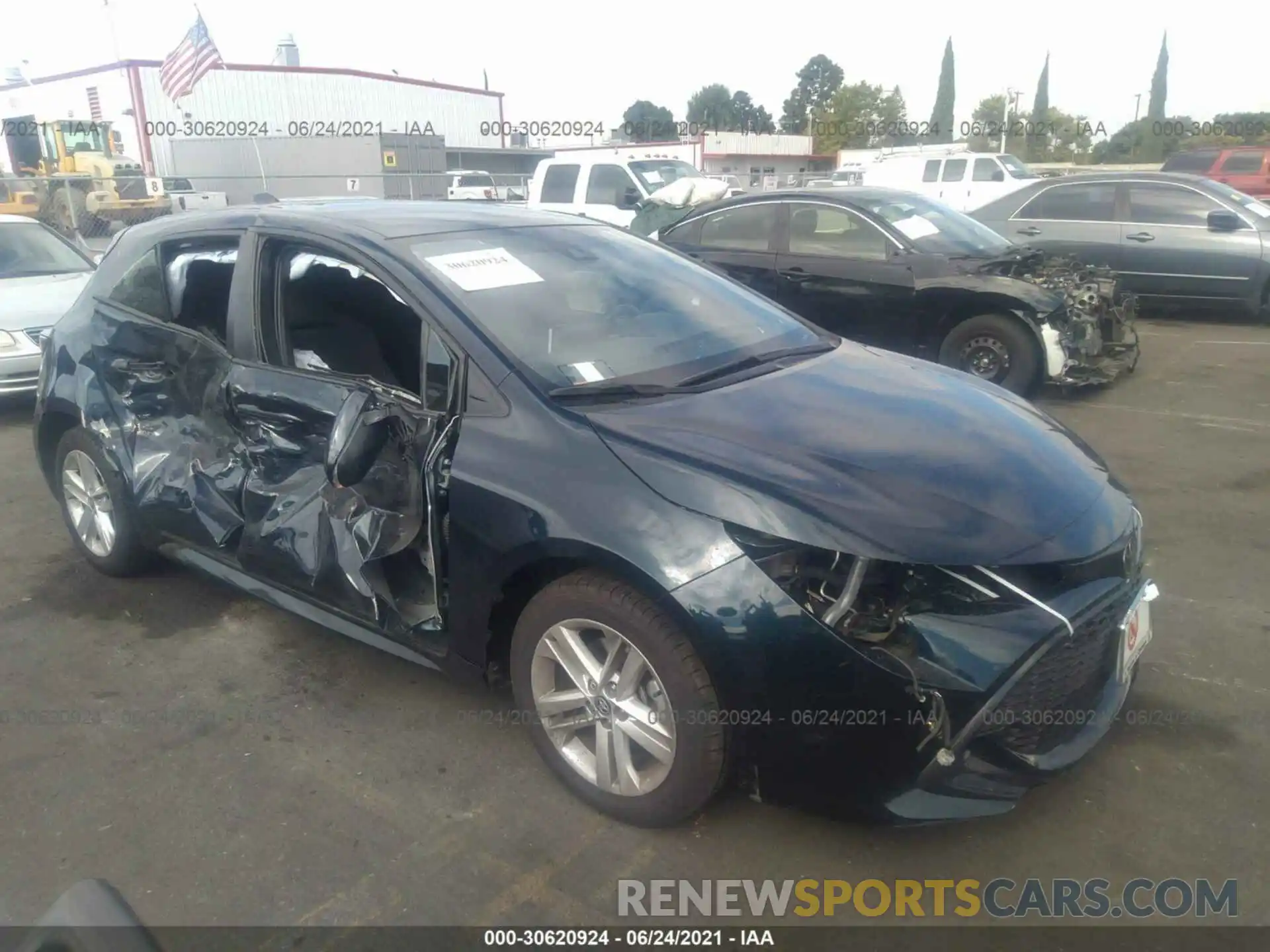 1 Photograph of a damaged car JTNK4RBE7K3005381 TOYOTA COROLLA HATCHBACK 2019