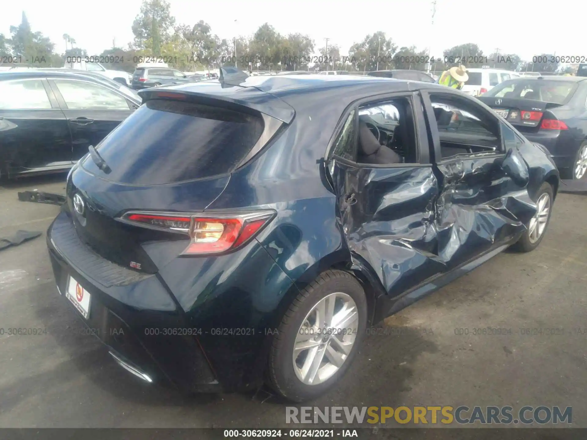 4 Photograph of a damaged car JTNK4RBE7K3005381 TOYOTA COROLLA HATCHBACK 2019