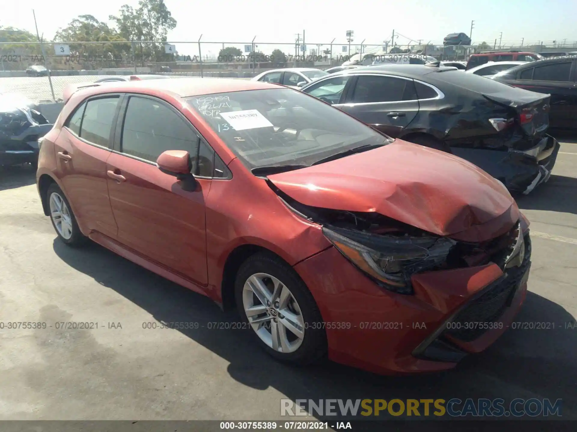 1 Photograph of a damaged car JTNK4RBE7K3038462 TOYOTA COROLLA HATCHBACK 2019