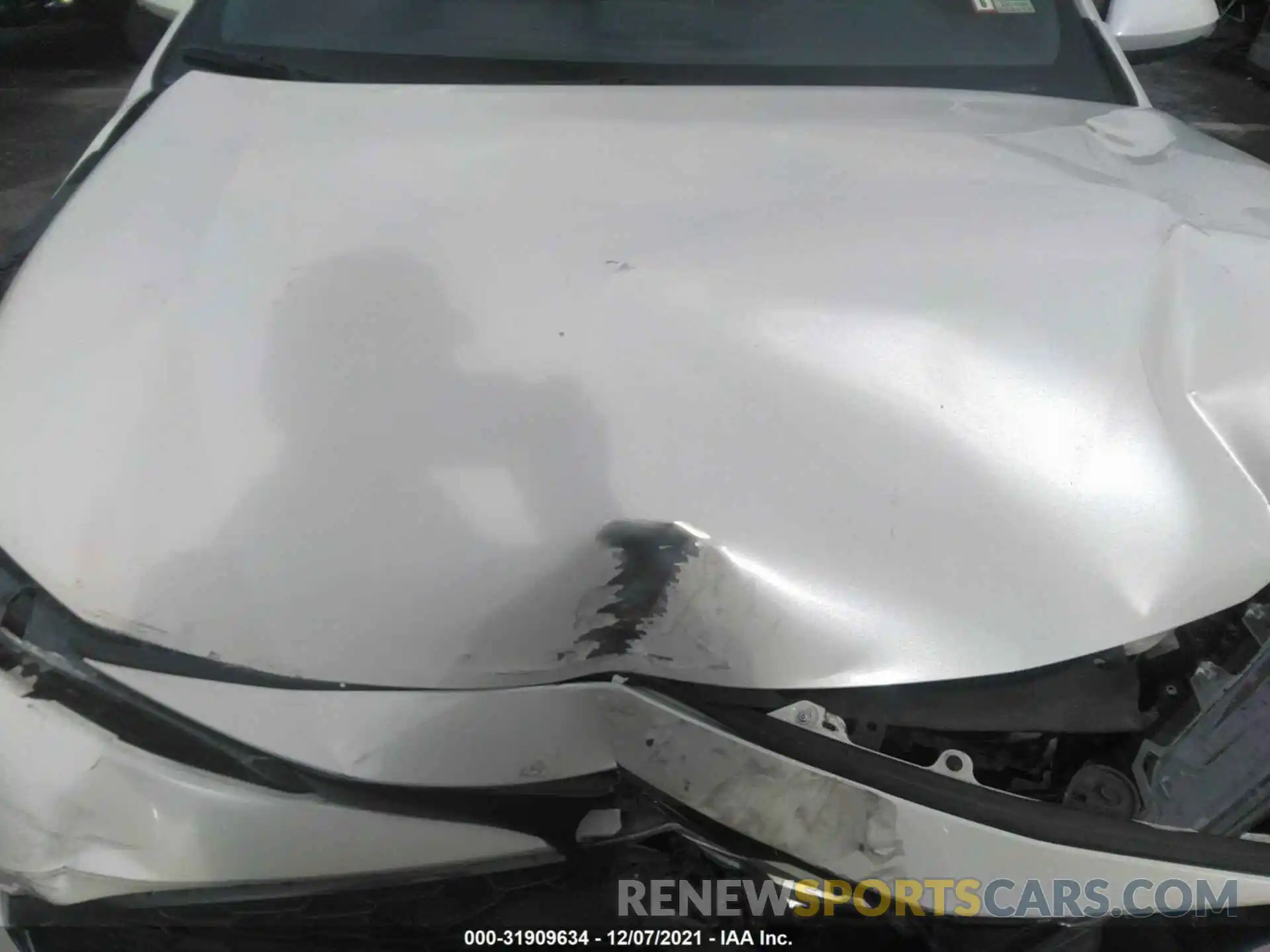 10 Photograph of a damaged car JTNK4RBE7K3046576 TOYOTA COROLLA HATCHBACK 2019