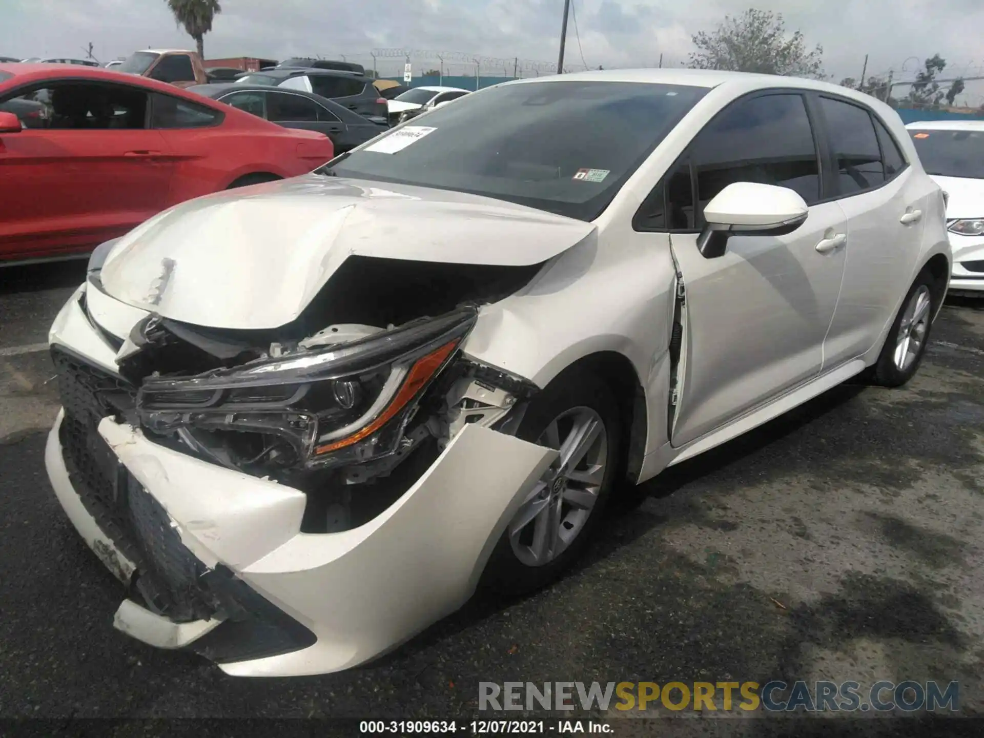 2 Photograph of a damaged car JTNK4RBE7K3046576 TOYOTA COROLLA HATCHBACK 2019