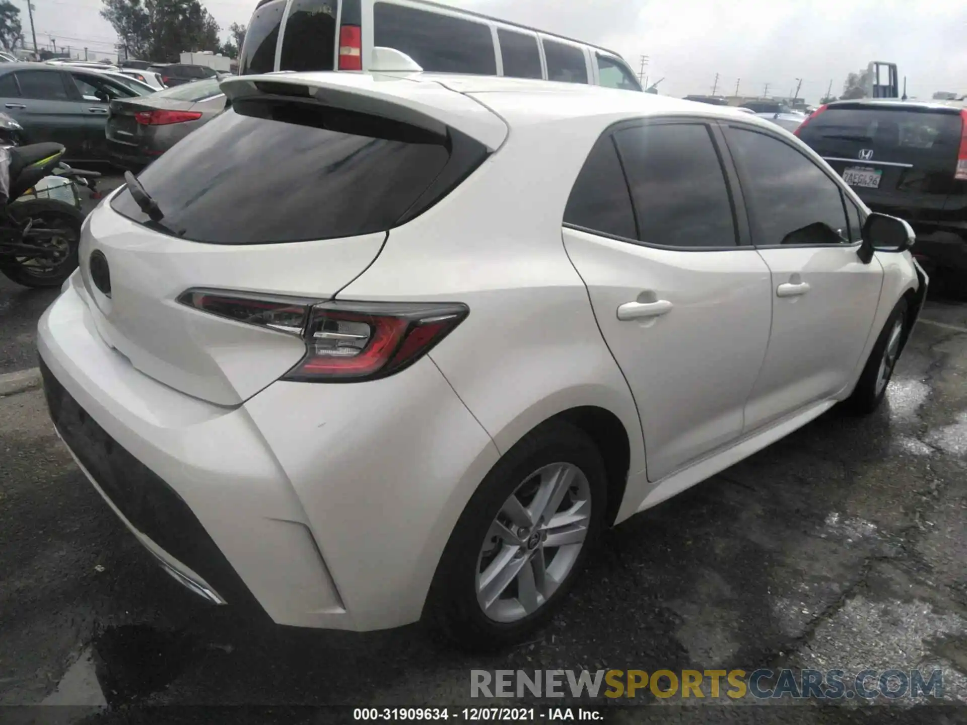 4 Photograph of a damaged car JTNK4RBE7K3046576 TOYOTA COROLLA HATCHBACK 2019