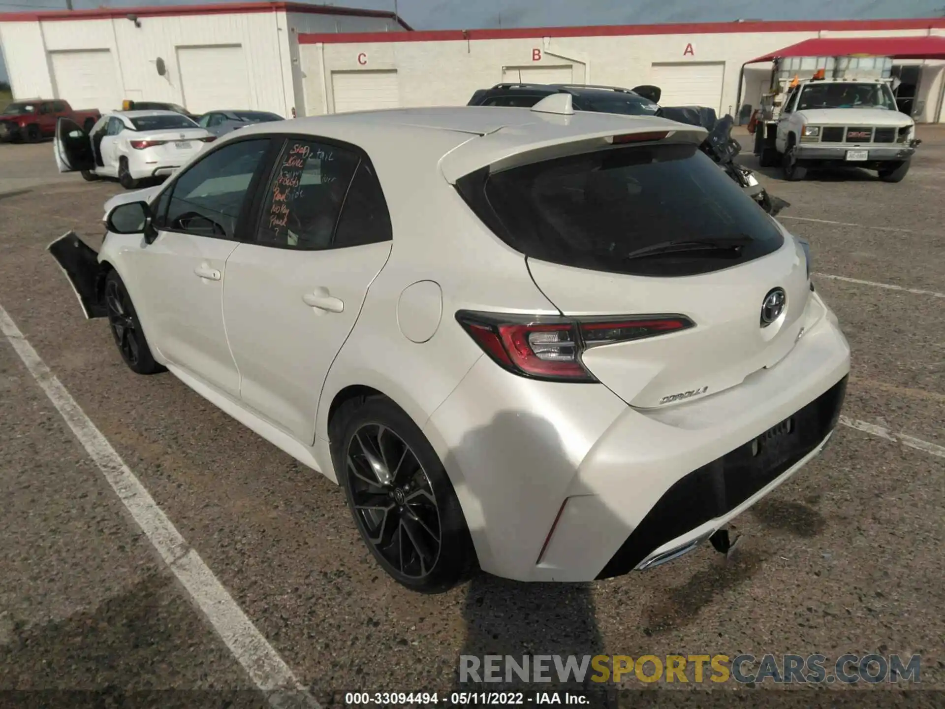 3 Photograph of a damaged car JTNK4RBE8K3025753 TOYOTA COROLLA HATCHBACK 2019