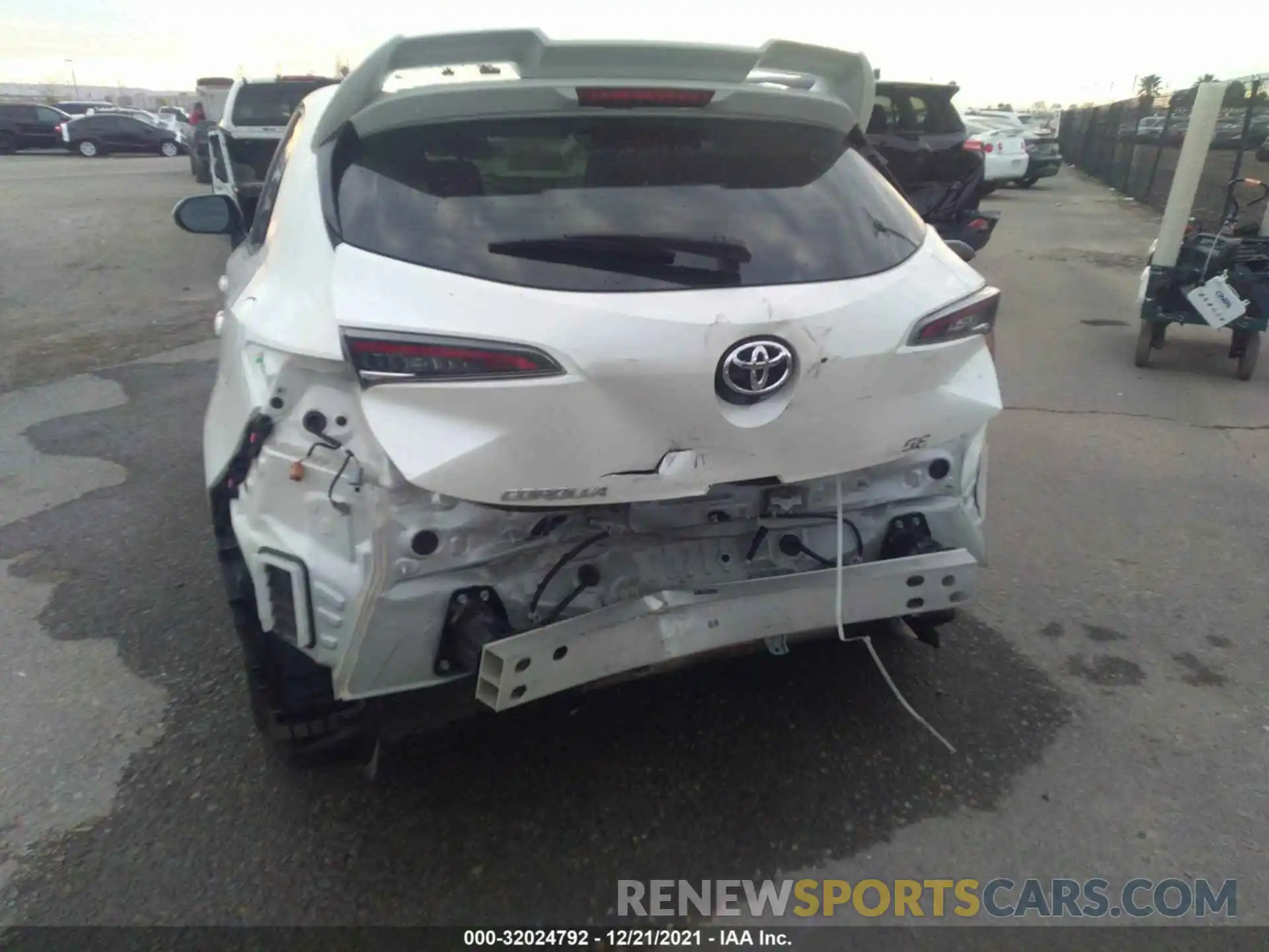 6 Photograph of a damaged car JTNK4RBE8K3027096 TOYOTA COROLLA HATCHBACK 2019