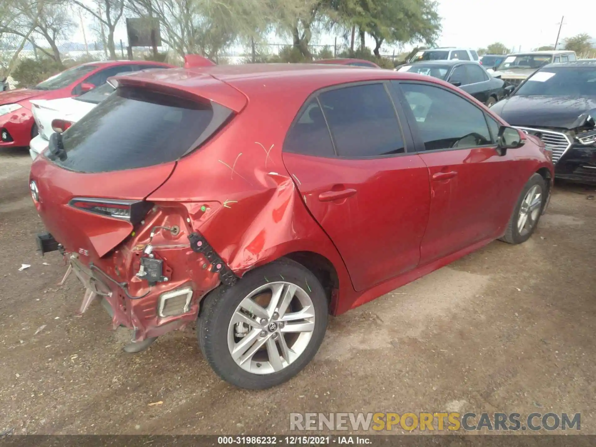 4 Photograph of a damaged car JTNK4RBE8K3043055 TOYOTA COROLLA HATCHBACK 2019