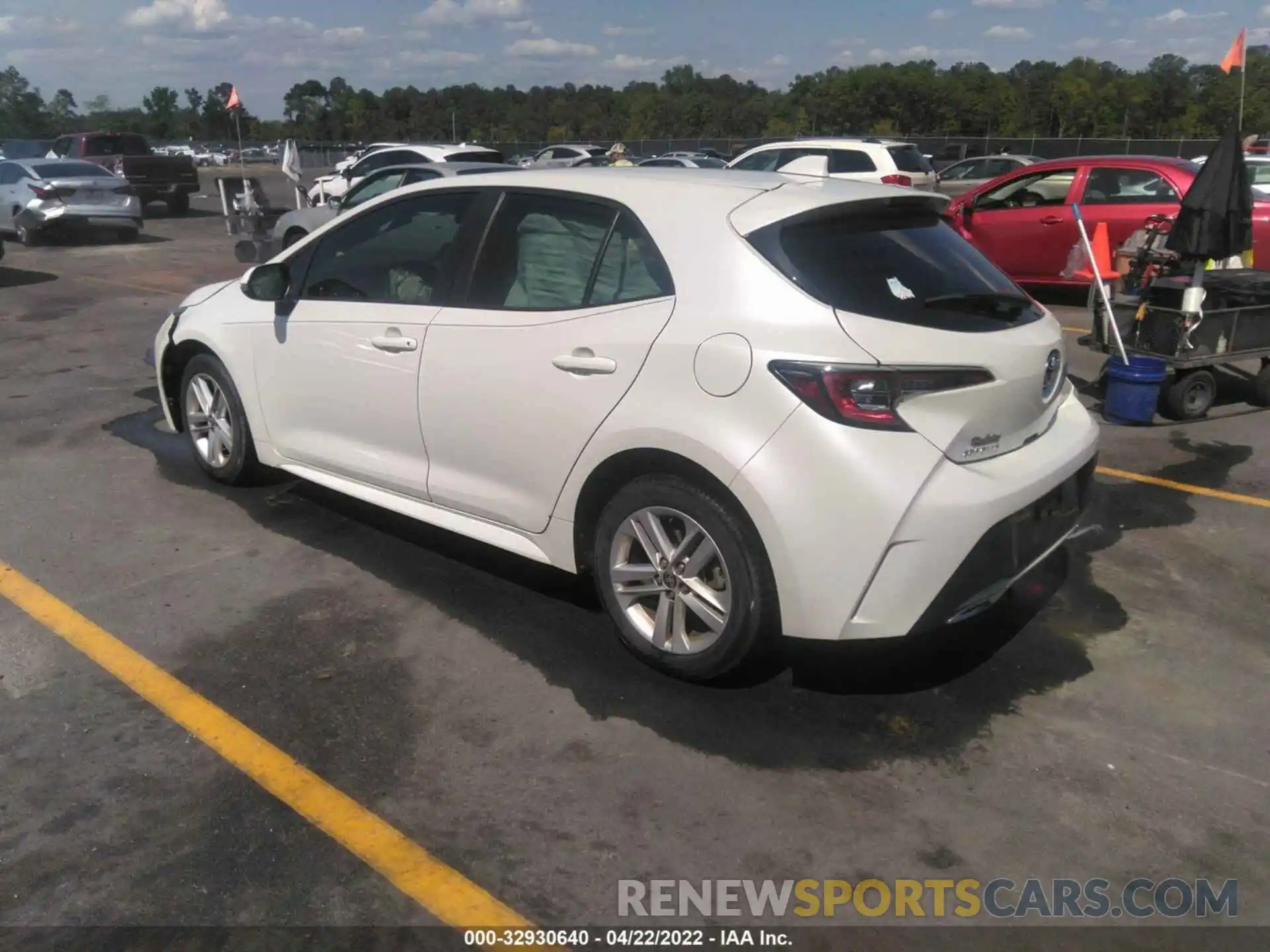 3 Photograph of a damaged car JTNK4RBE8K3047381 TOYOTA COROLLA HATCHBACK 2019