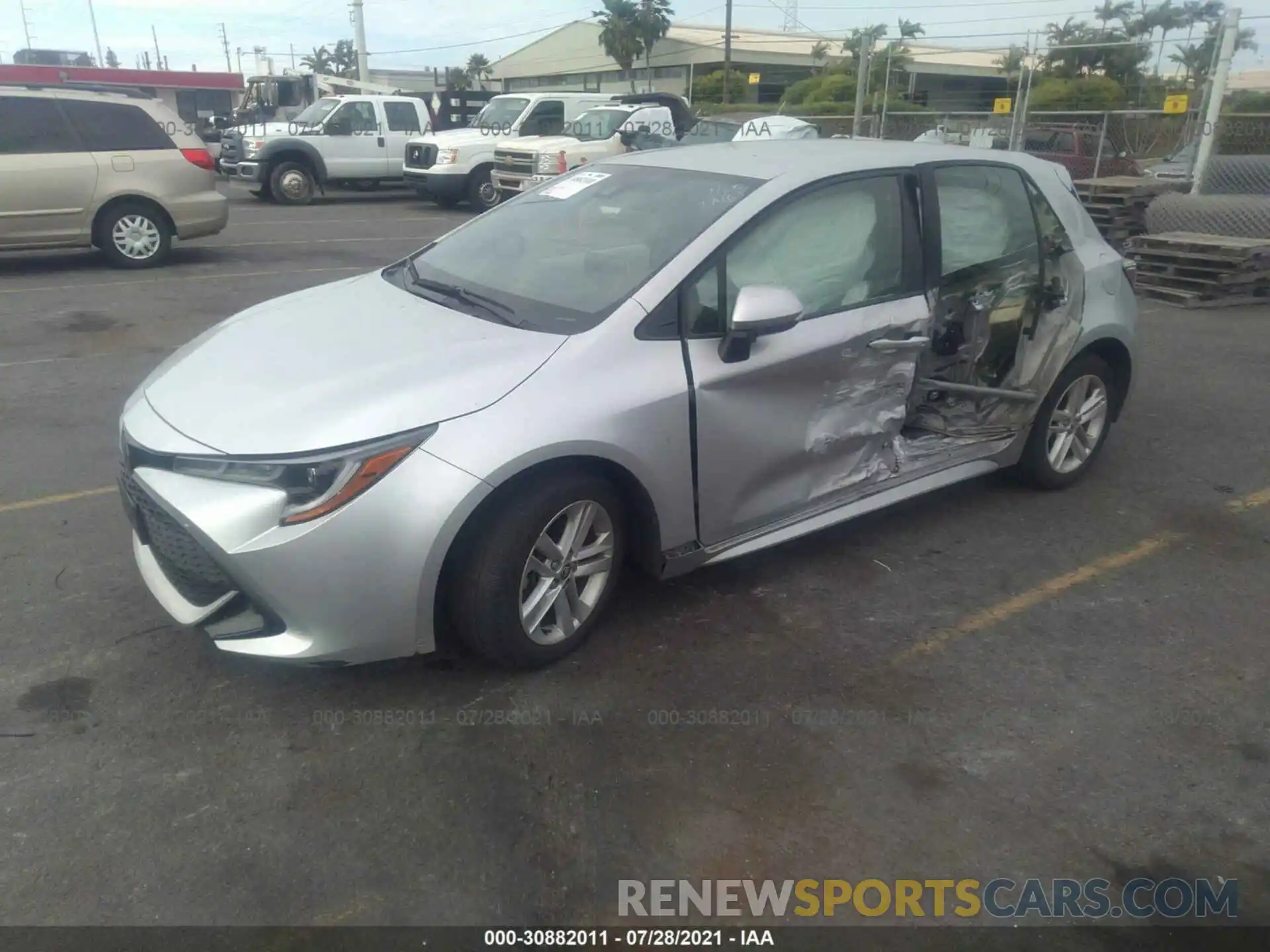 2 Photograph of a damaged car JTNK4RBE9K3033439 TOYOTA COROLLA HATCHBACK 2019