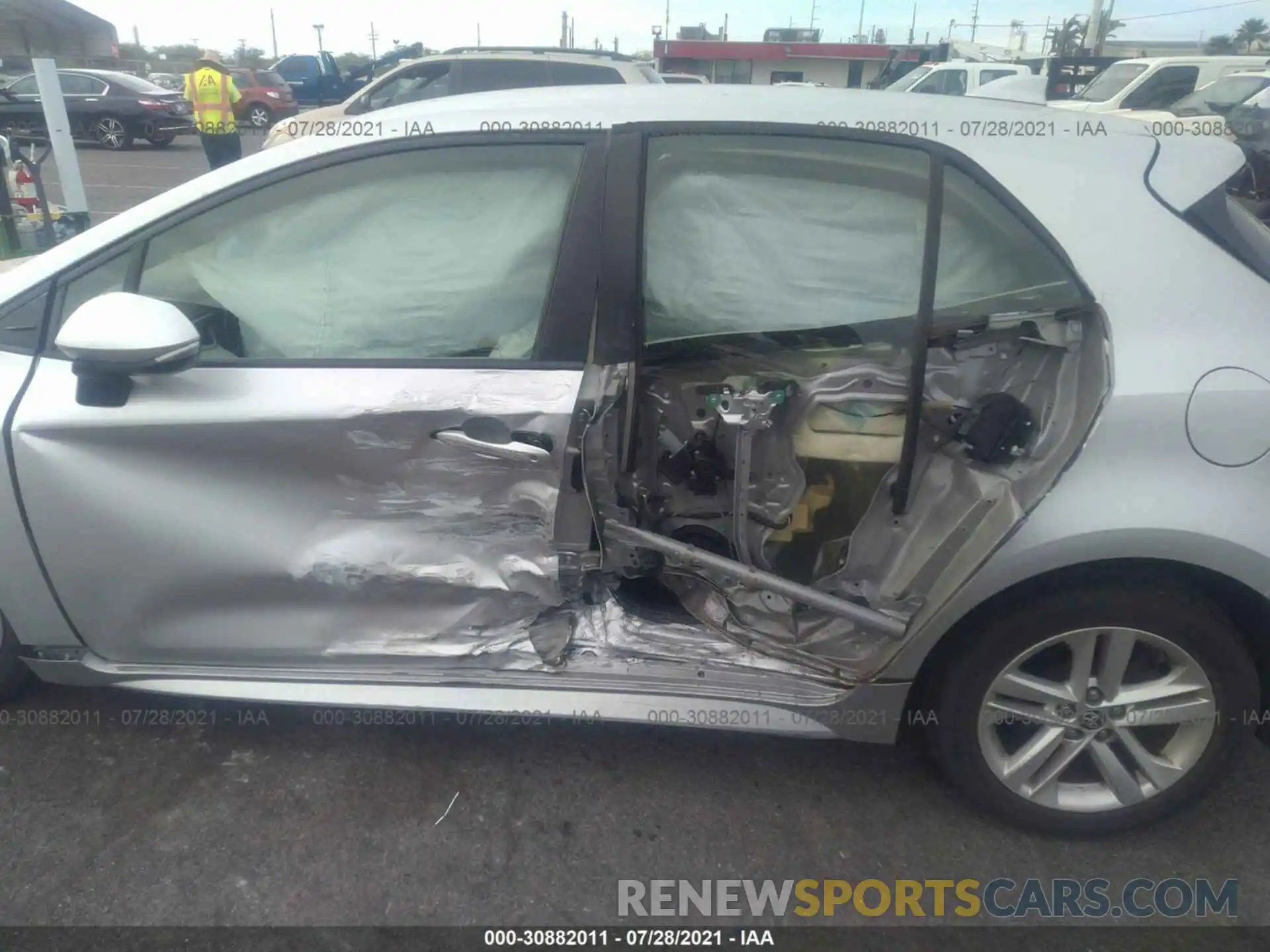 6 Photograph of a damaged car JTNK4RBE9K3033439 TOYOTA COROLLA HATCHBACK 2019