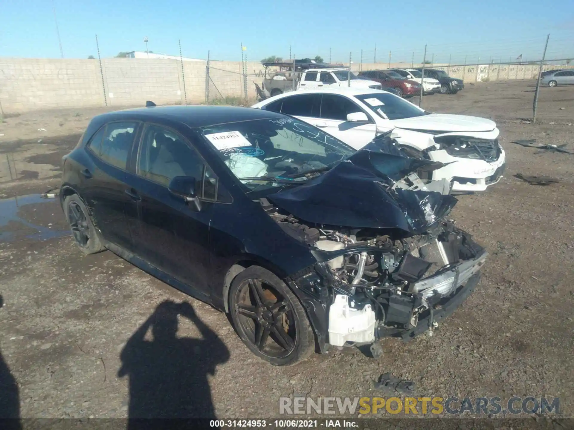 1 Photograph of a damaged car JTNK4RBE9K3044330 TOYOTA COROLLA HATCHBACK 2019