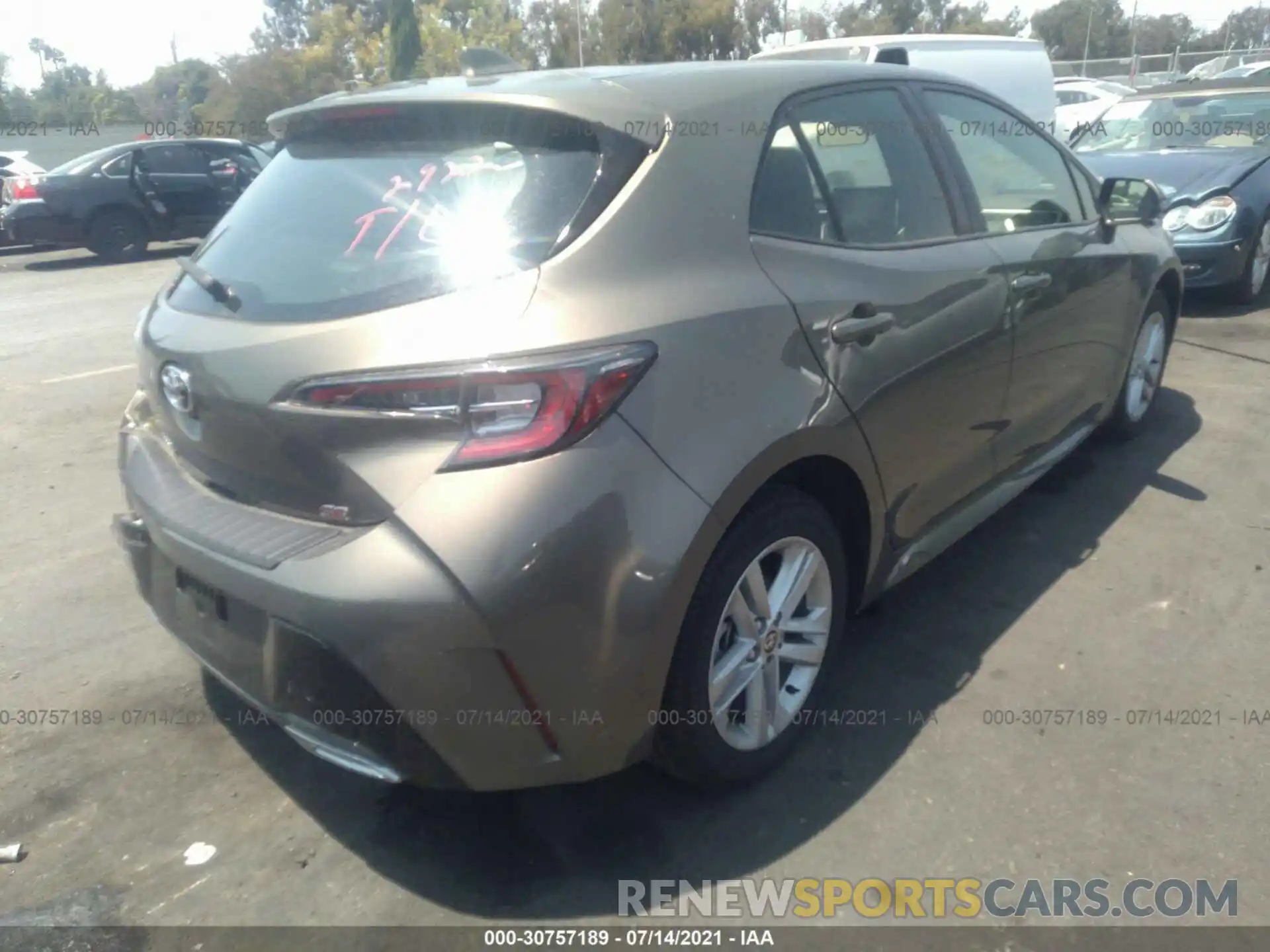 4 Photograph of a damaged car JTNK4RBEXK3072296 TOYOTA COROLLA HATCHBACK 2019