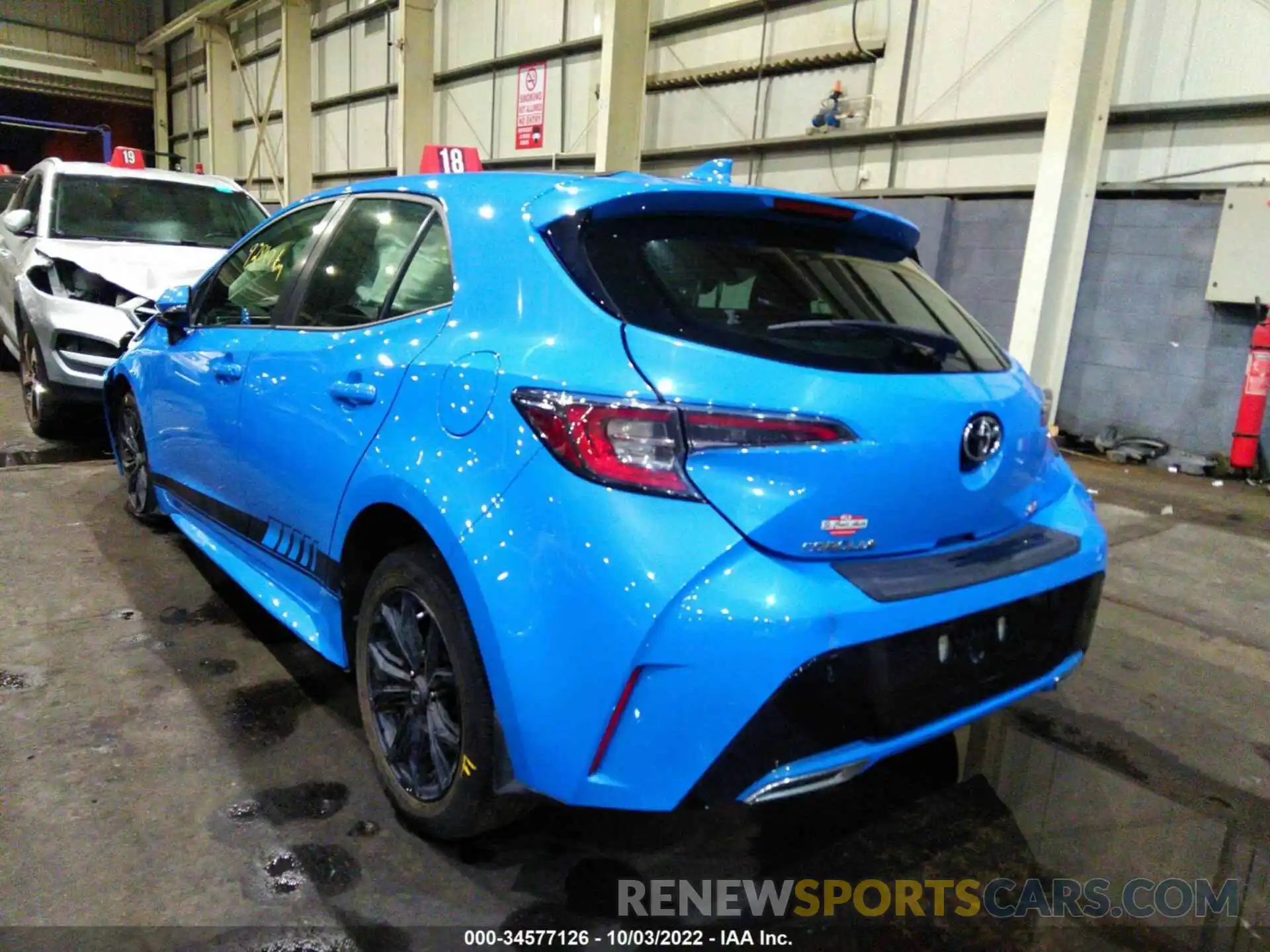 3 Photograph of a damaged car 00NK4RBE5L3075642 TOYOTA COROLLA HATCHBACK 2020