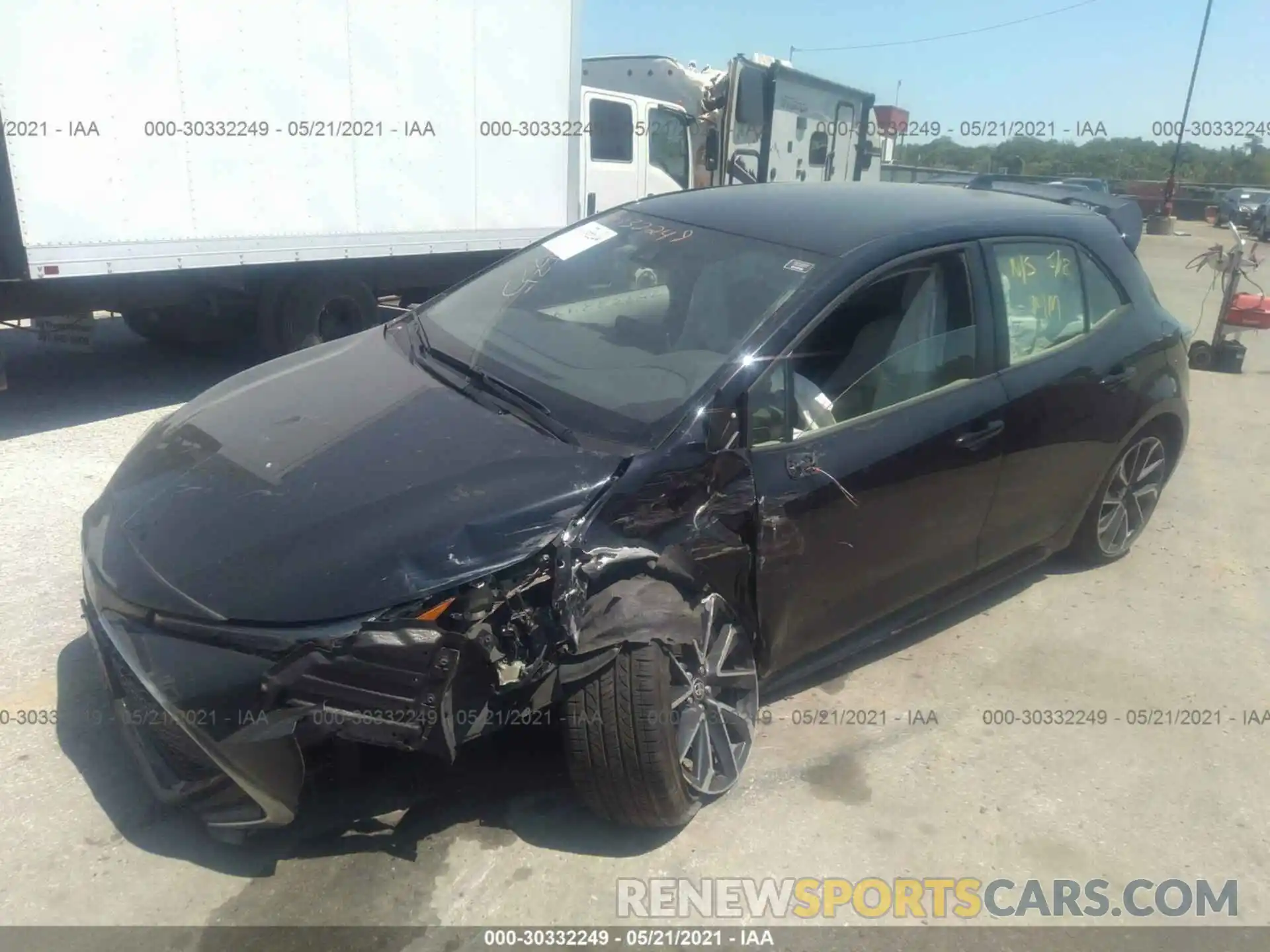 2 Photograph of a damaged car JTNA4RBE4L3082805 TOYOTA COROLLA HATCHBACK 2020