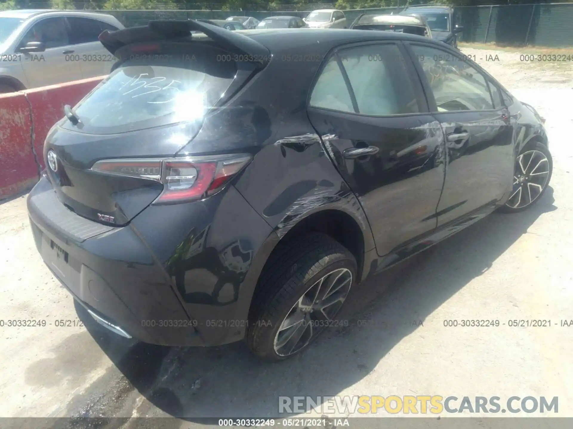 4 Photograph of a damaged car JTNA4RBE4L3082805 TOYOTA COROLLA HATCHBACK 2020