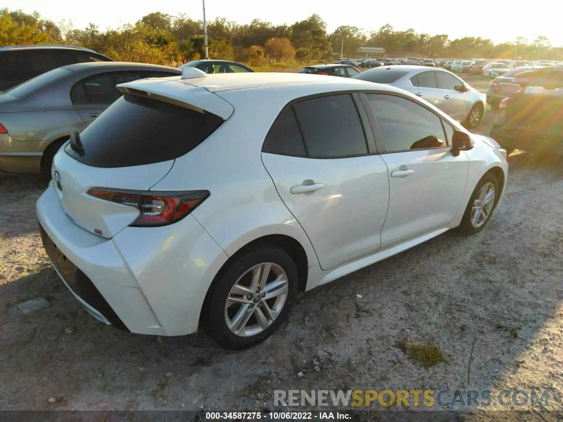 4 Photograph of a damaged car JTNB4RBE5L3096412 TOYOTA COROLLA HATCHBACK 2020